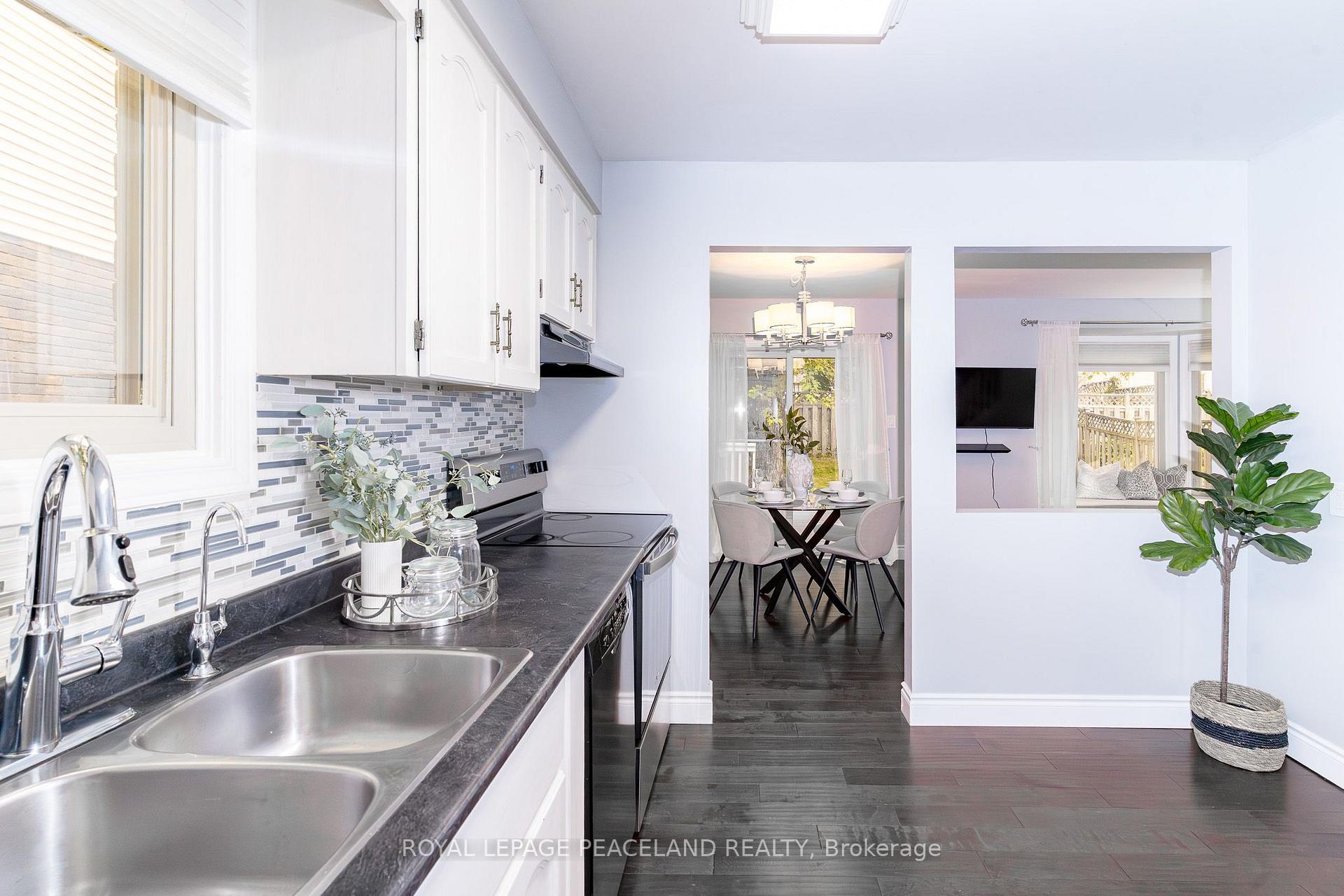 Photo 12 of 543 Drummerhill Crescent, Waterloo, Westvale — HOMEH