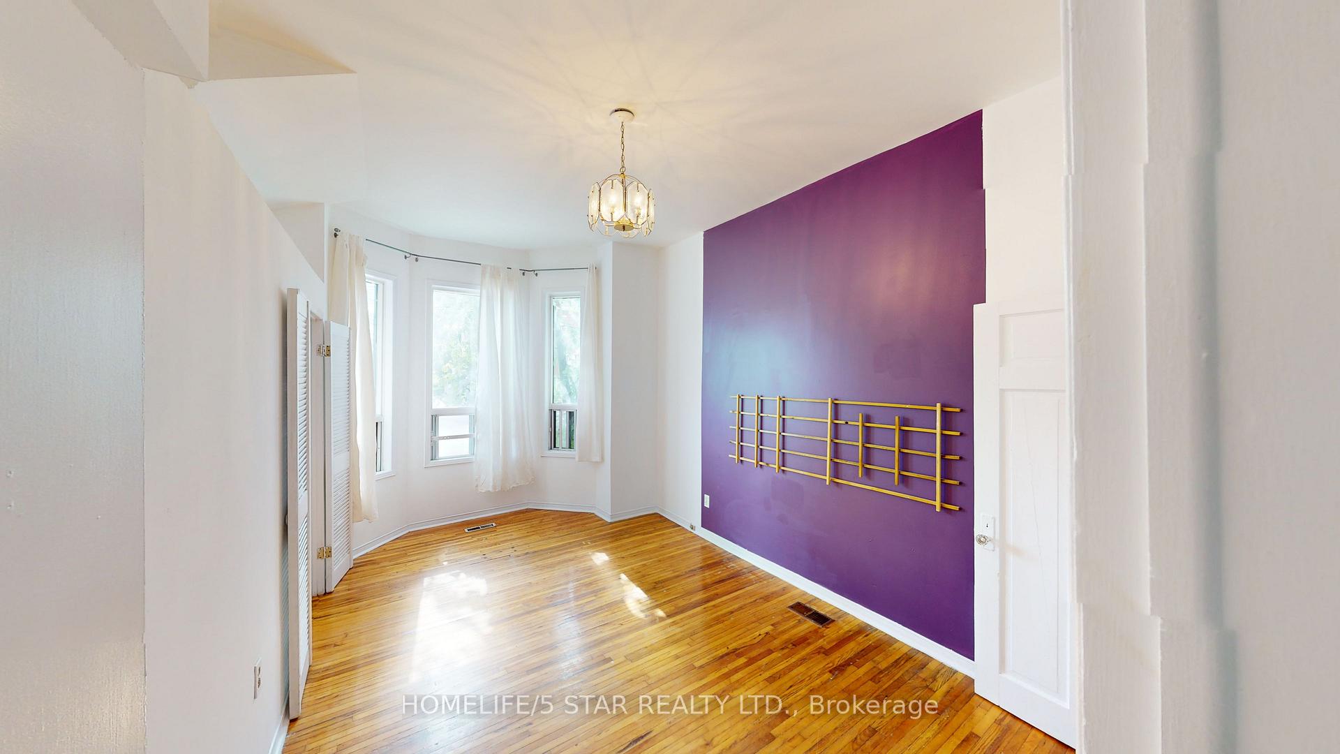 Photo 14 of Unit Apt 4, 221 Bathurst Street, Toronto, Trinity-Bellwoods — HOMEH