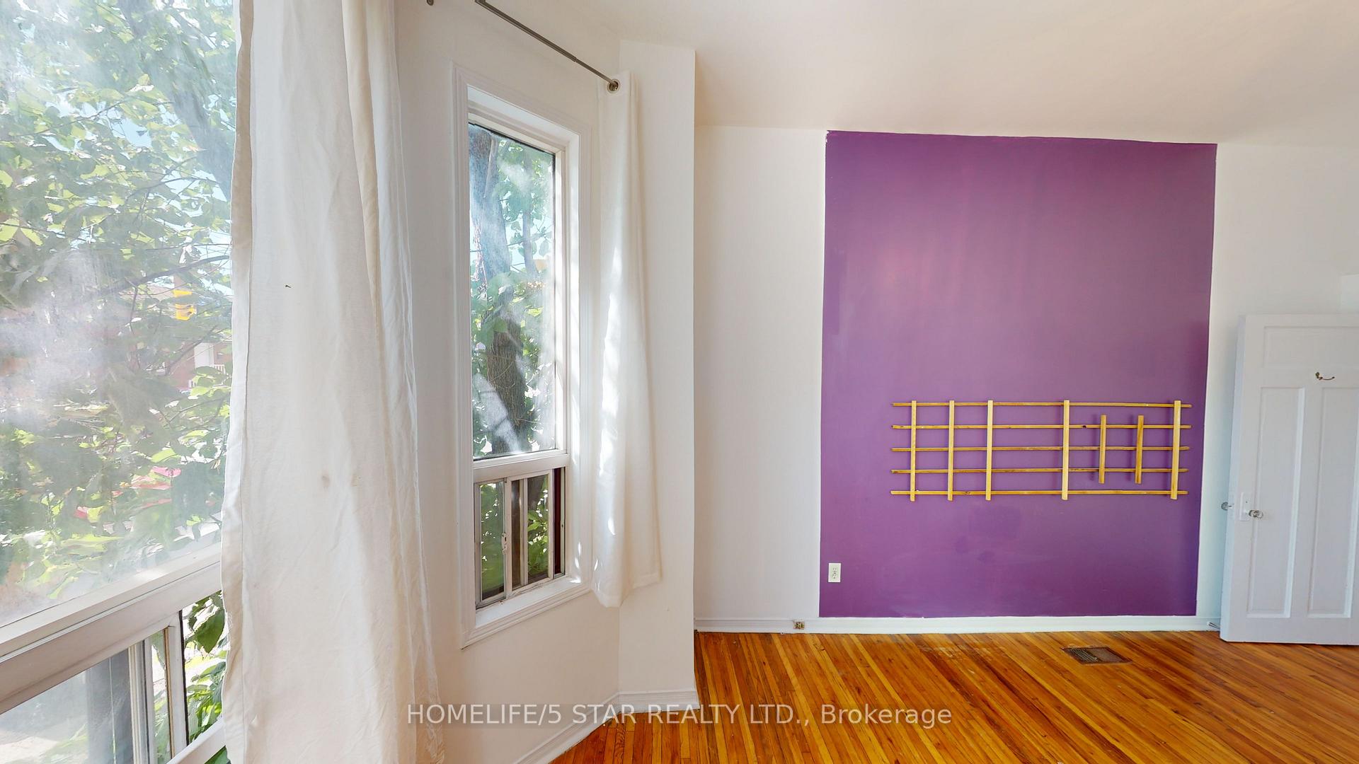 Photo 15 of Unit Apt 4, 221 Bathurst Street, Toronto, Trinity-Bellwoods — HOMEH