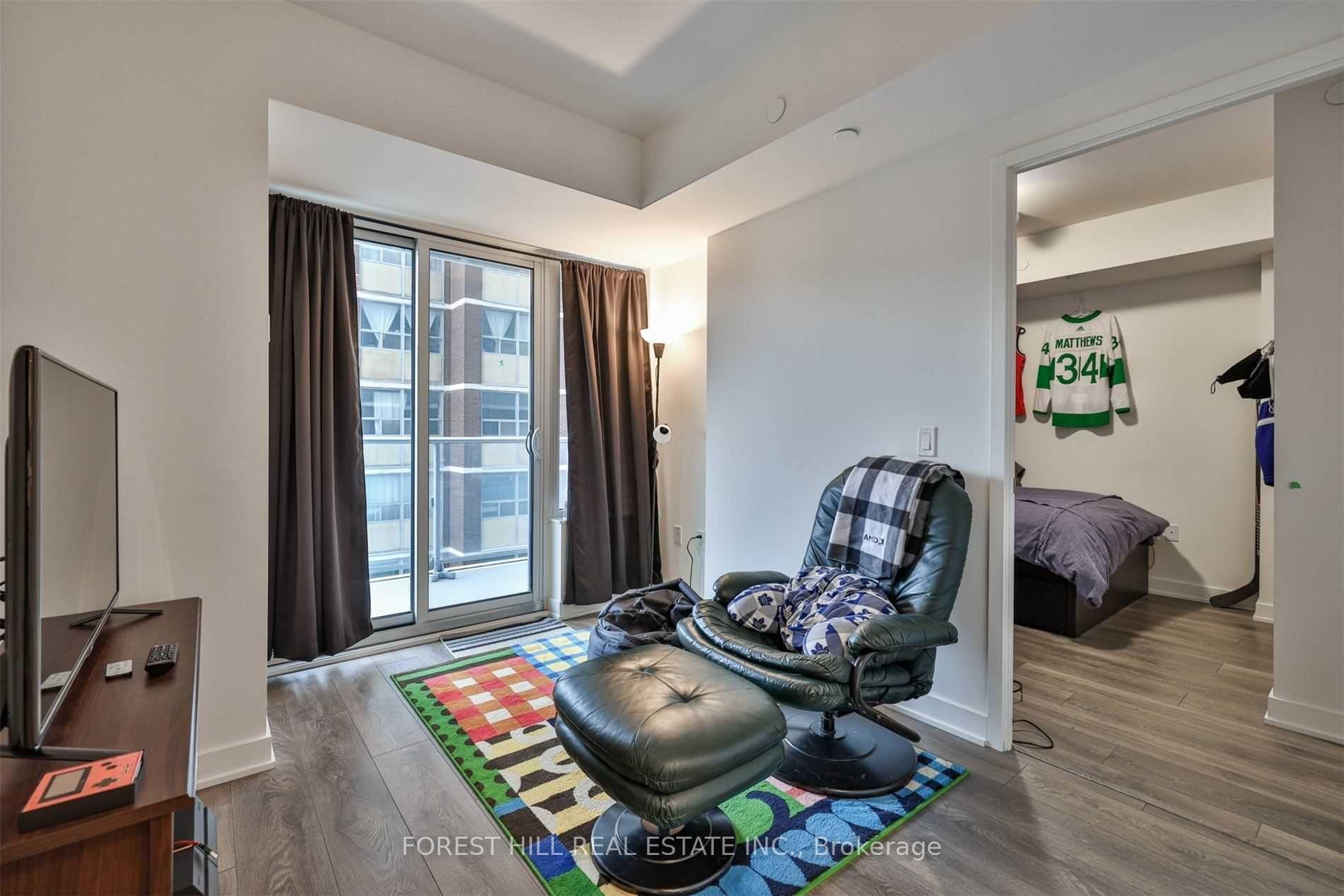 Photo 5 of Unit 806, 195 Redpath Avenue, Toronto, Mount Pleasant West — HOMEH