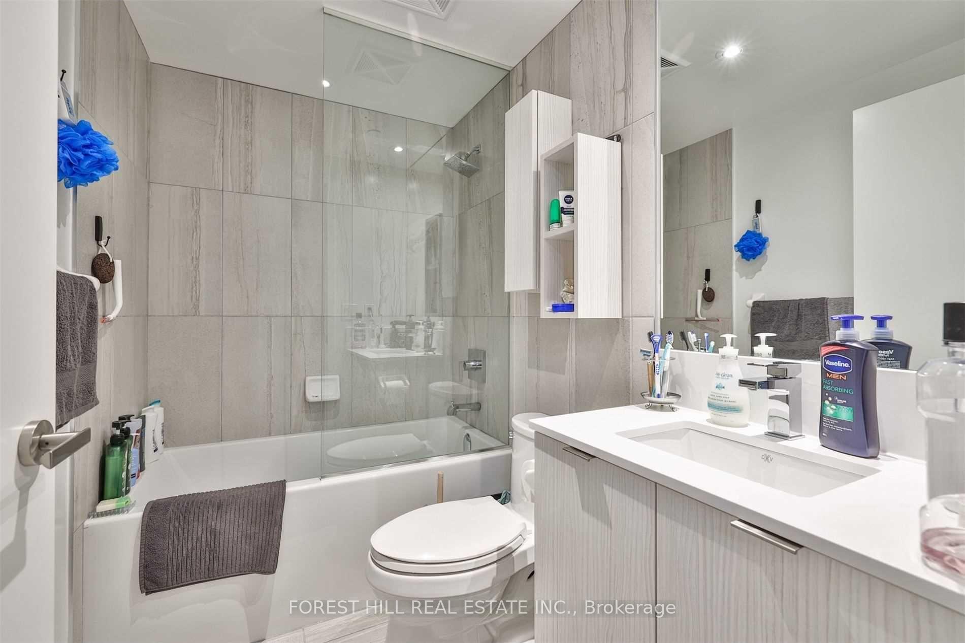 Photo 7 of Unit 806, 195 Redpath Avenue, Toronto, Mount Pleasant West — HOMEH