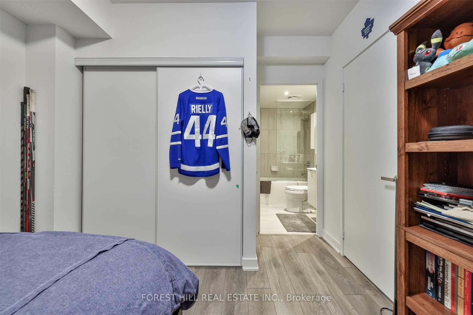 Photo 8 of Unit 806, 195 Redpath Avenue, Toronto, Mount Pleasant West — HOMEH