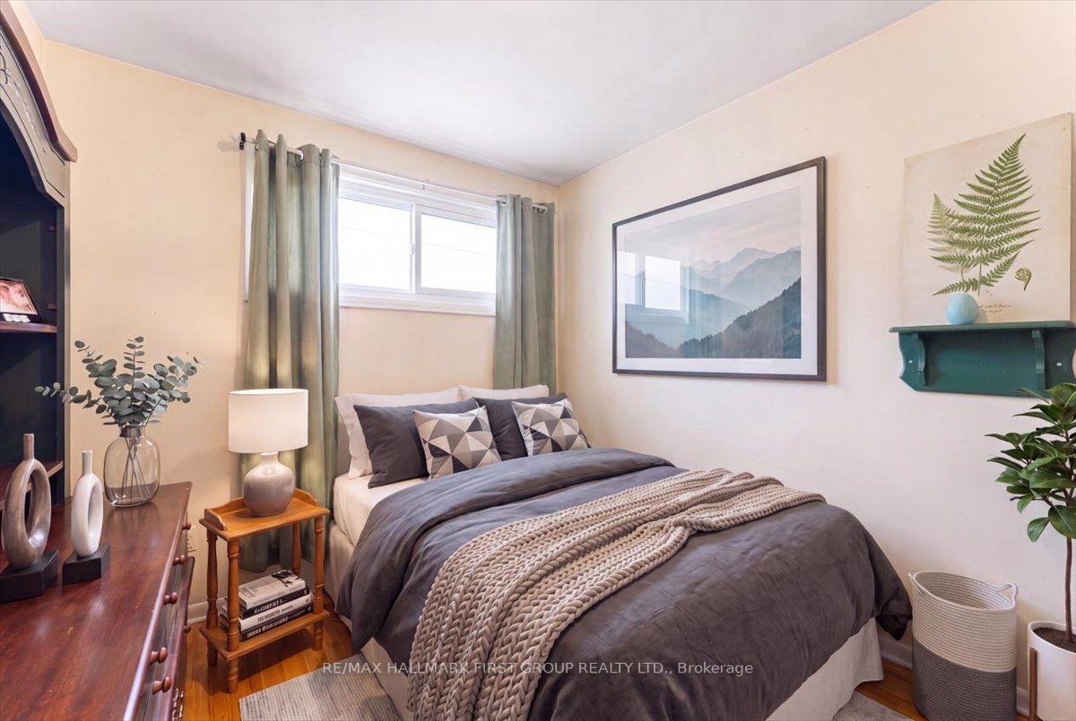 Photo 13 of 1014 Dunlop Street E, Whitby, Downtown Whitby — HOMEH