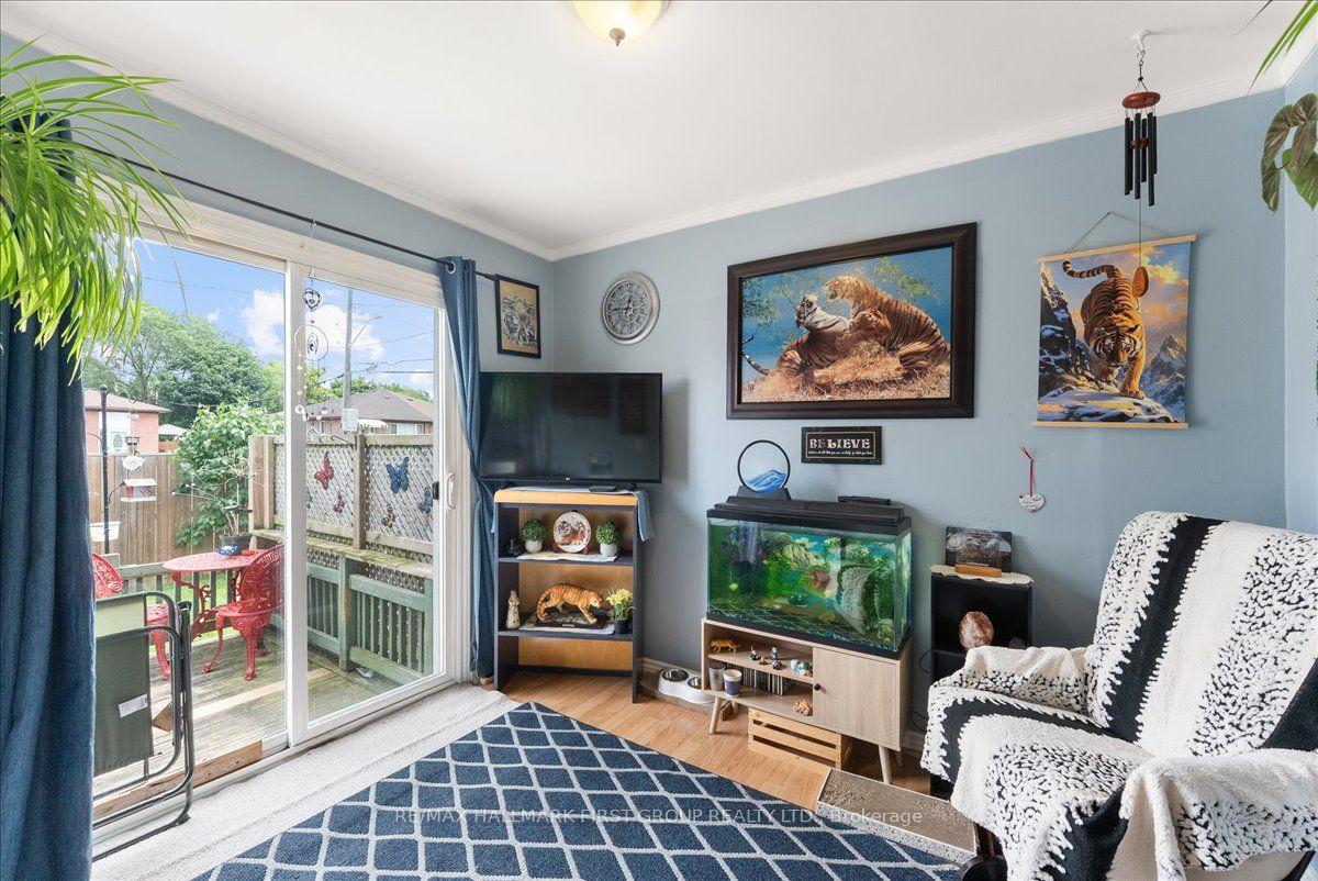 Photo 16 of 1014 Dunlop Street E, Whitby, Downtown Whitby — HOMEH
