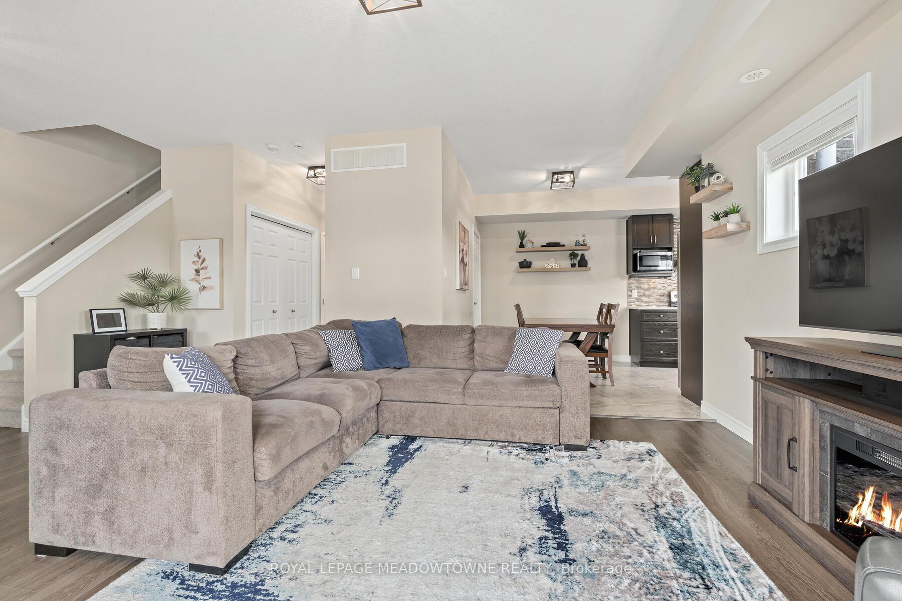 Photo 7 of Unit 20, 39 Kay Crescent, Guelph, Pineridge/Westminster Woods — HOMEH