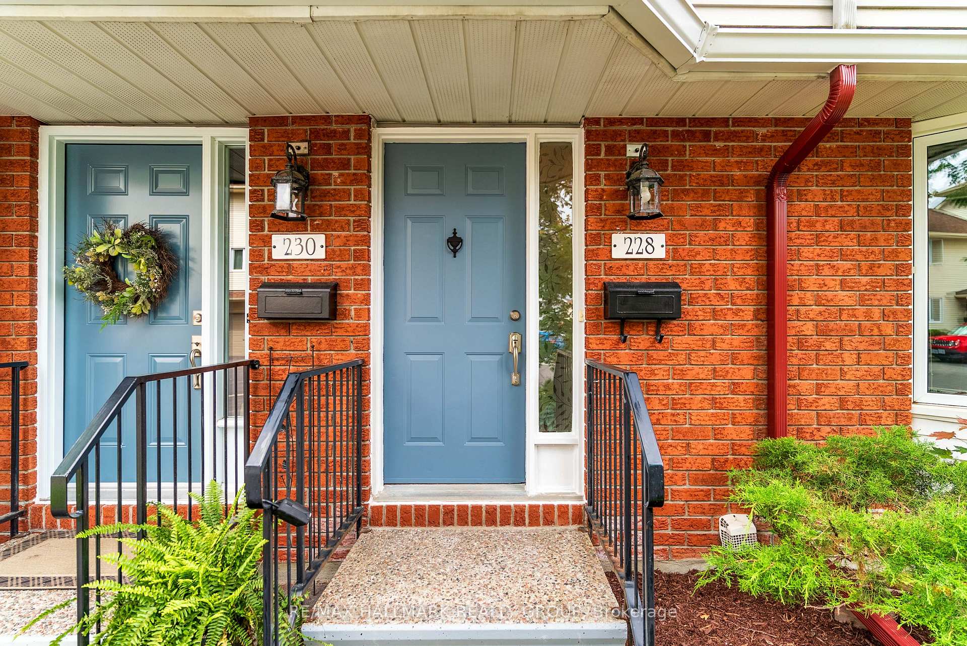 Photo 2 of Unit 6, 228 Harriot Private, Ottawa, Hunt Club Park/Greenboro — HOMEH