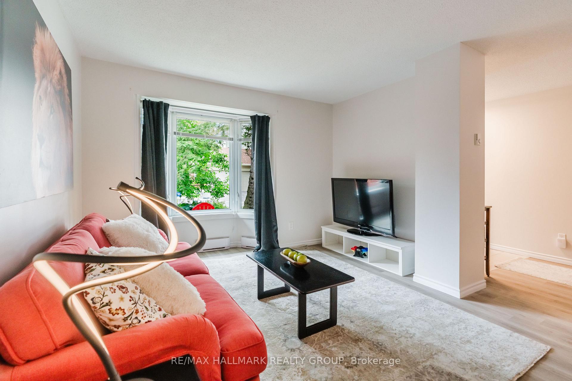 Photo 7 of Unit 6, 228 Harriot Private, Ottawa, Hunt Club Park/Greenboro — HOMEH