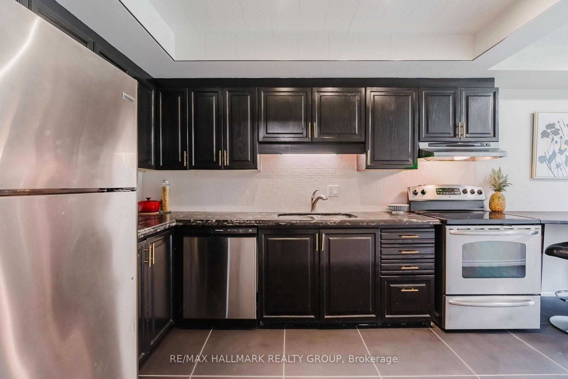 Photo 13 of Unit 6, 228 Harriot Private, Ottawa, Hunt Club Park/Greenboro — HOMEH