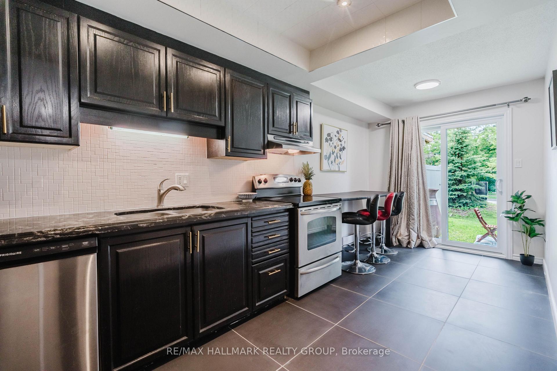 Photo 15 of Unit 6, 228 Harriot Private, Ottawa, Hunt Club Park/Greenboro — HOMEH