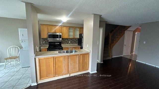 Photo 5 of Unit Upper, 7530 Magistrate Terrace, Mississauga, Meadowvale Village — HOMEH