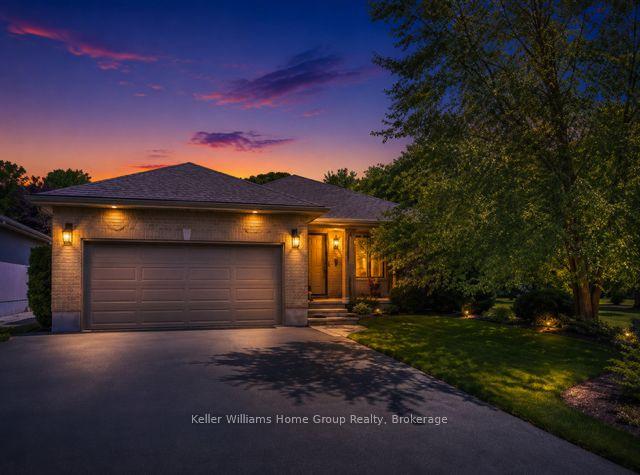Photo 1 of 380 Prince's Street, Centre Wellington, Fergus — HOMEH