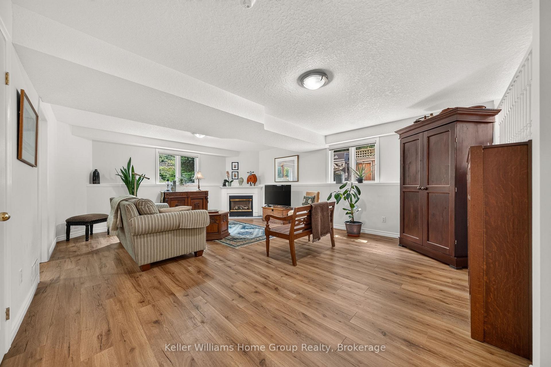 Photo 17 of 380 Prince's Street, Centre Wellington, Fergus — HOMEH