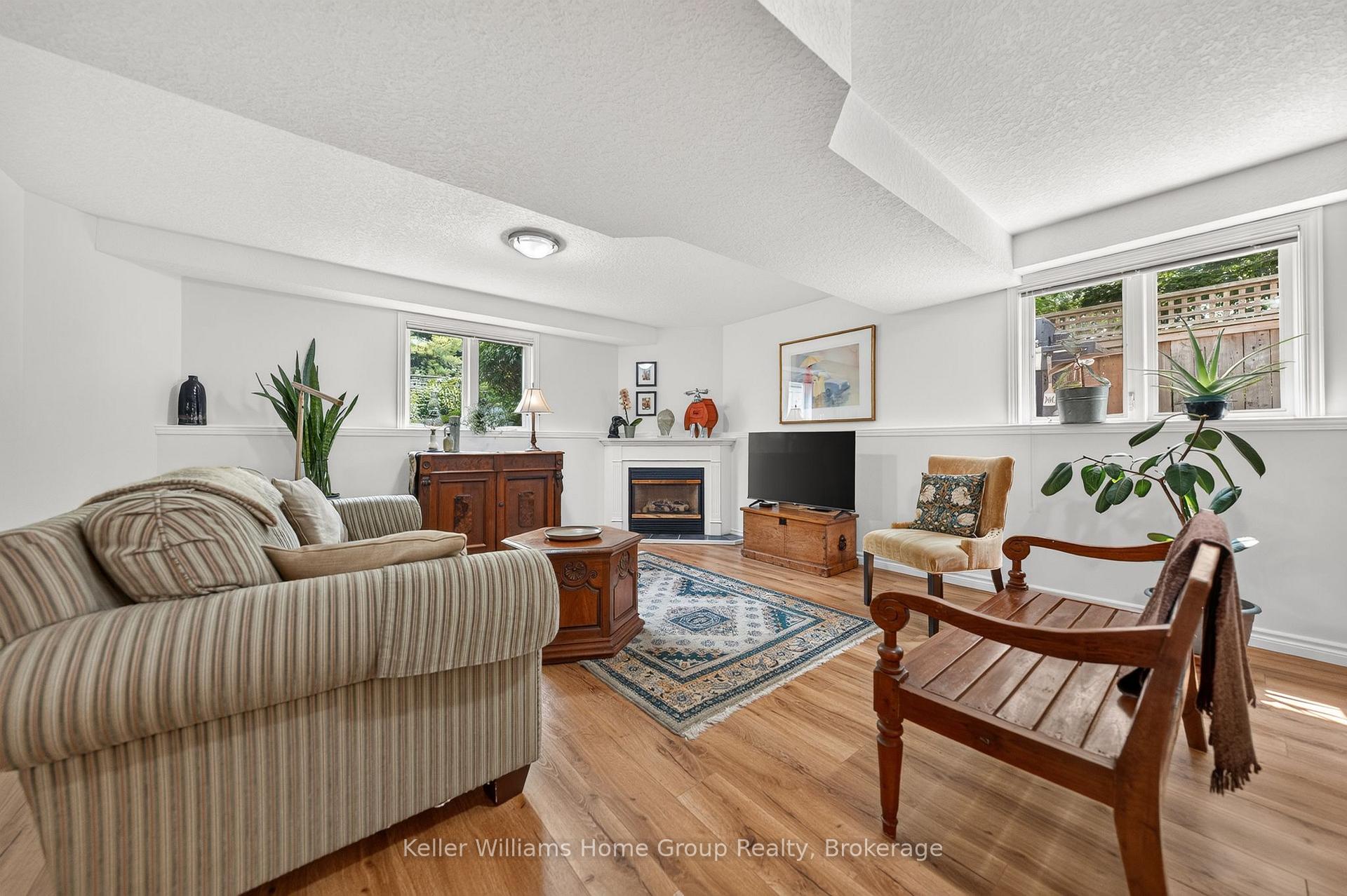 Photo 18 of 380 Prince's Street, Centre Wellington, Fergus — HOMEH