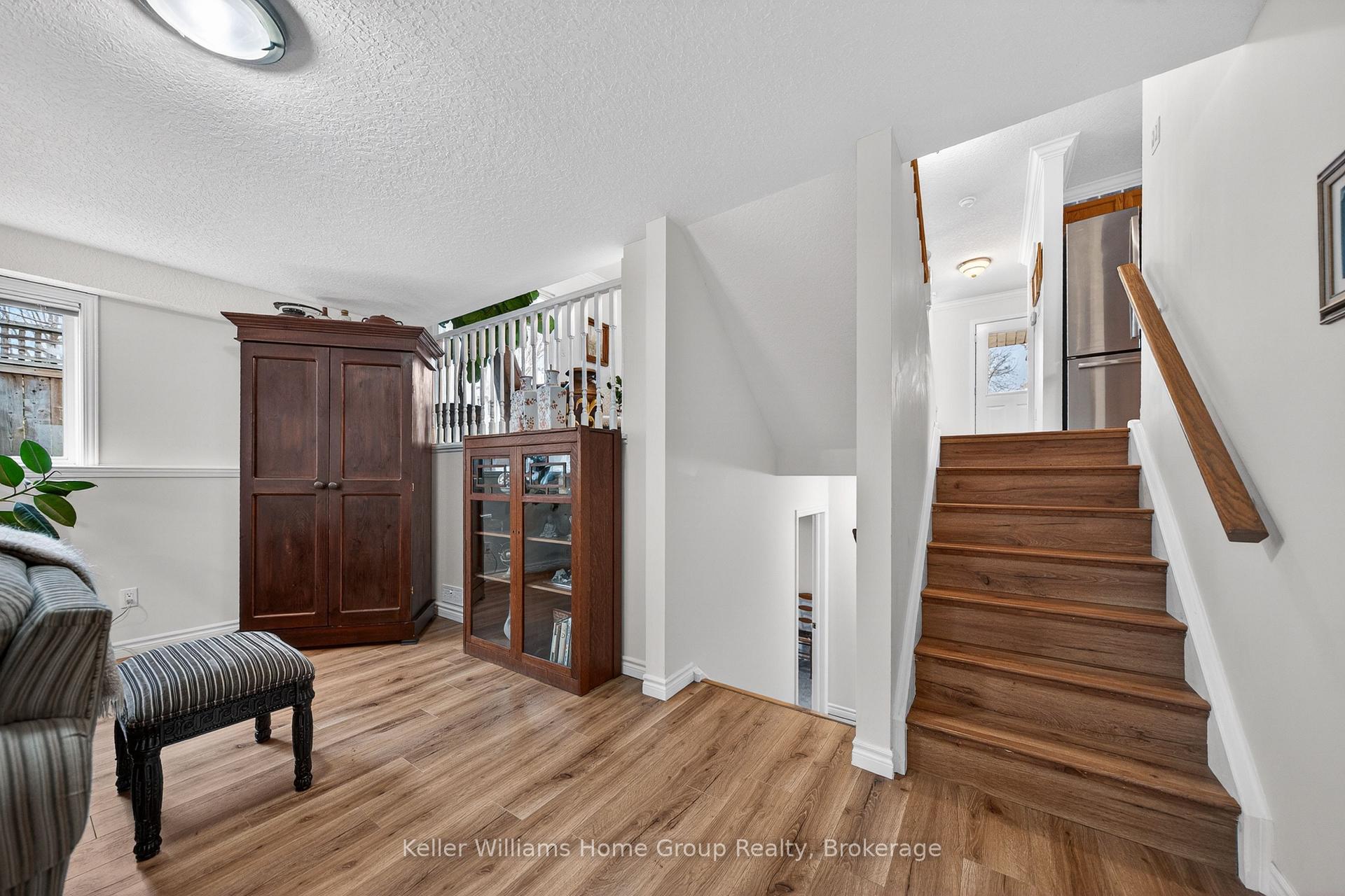 Photo 33 of 380 Prince's Street, Centre Wellington, Fergus — HOMEH