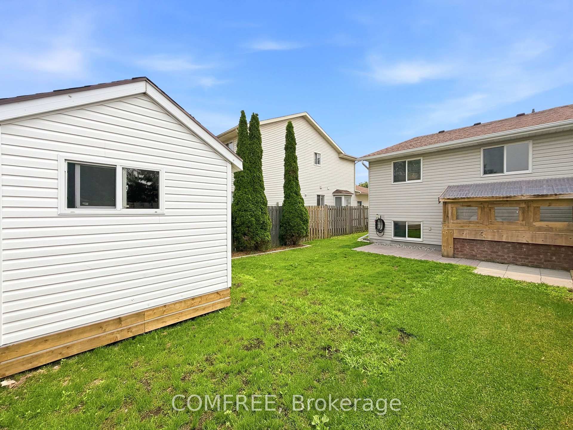 Photo 22 of 188 Windsor Street, Welland, Broadway — HOMEH