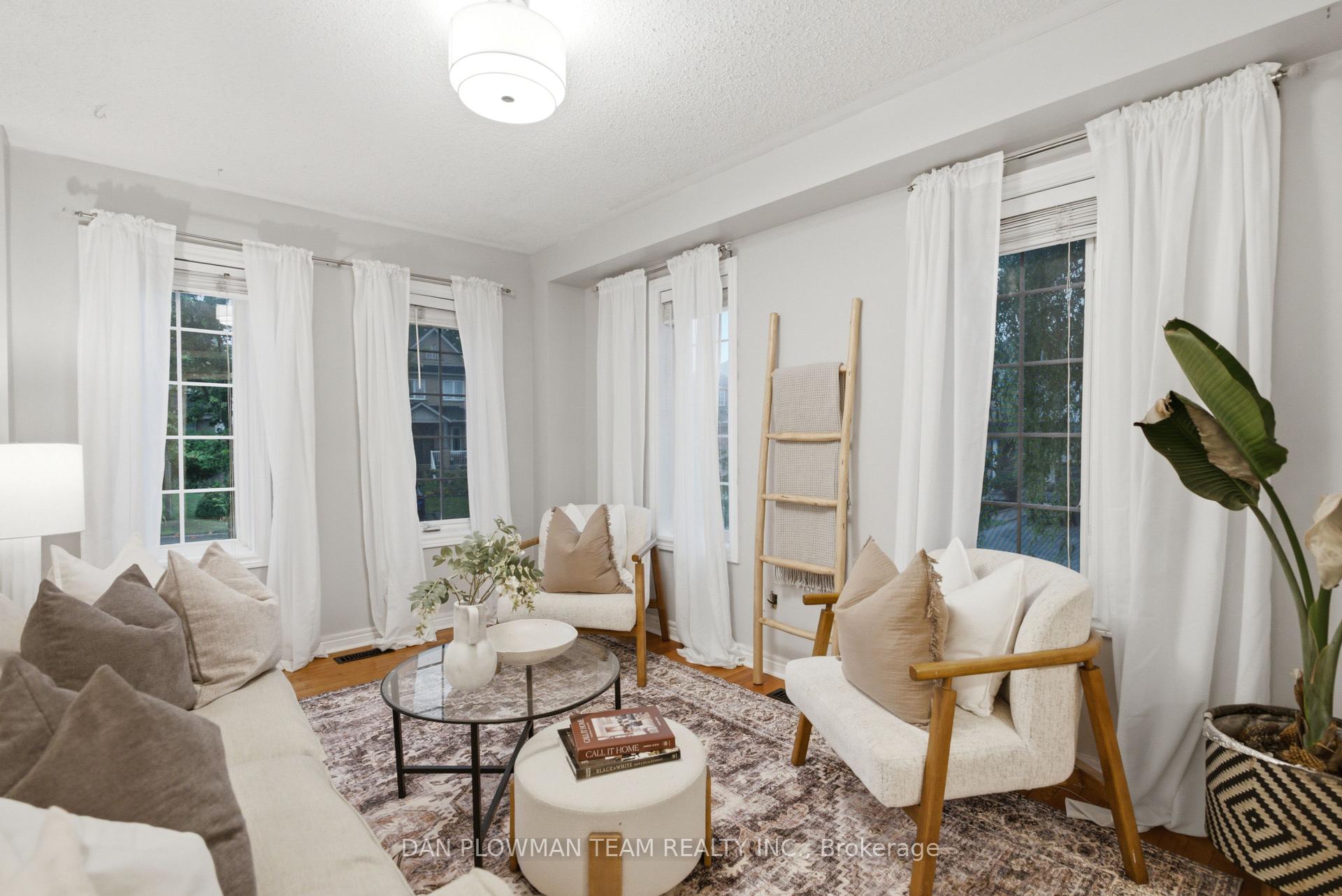 Photo 4 of 72 Beckett Crescent, Clarington, Courtice — HOMEH