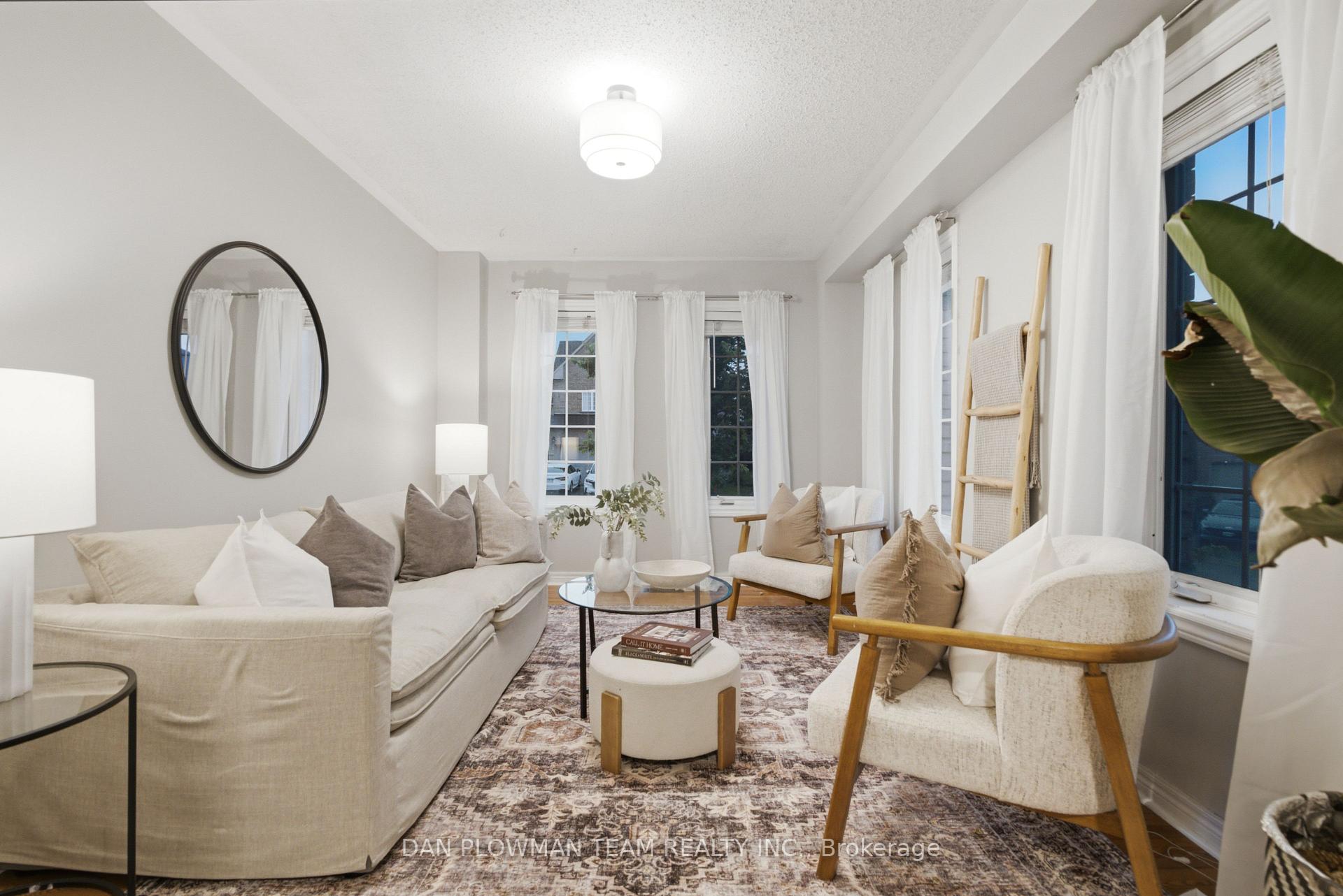 Photo 5 of 72 Beckett Crescent, Clarington, Courtice — HOMEH