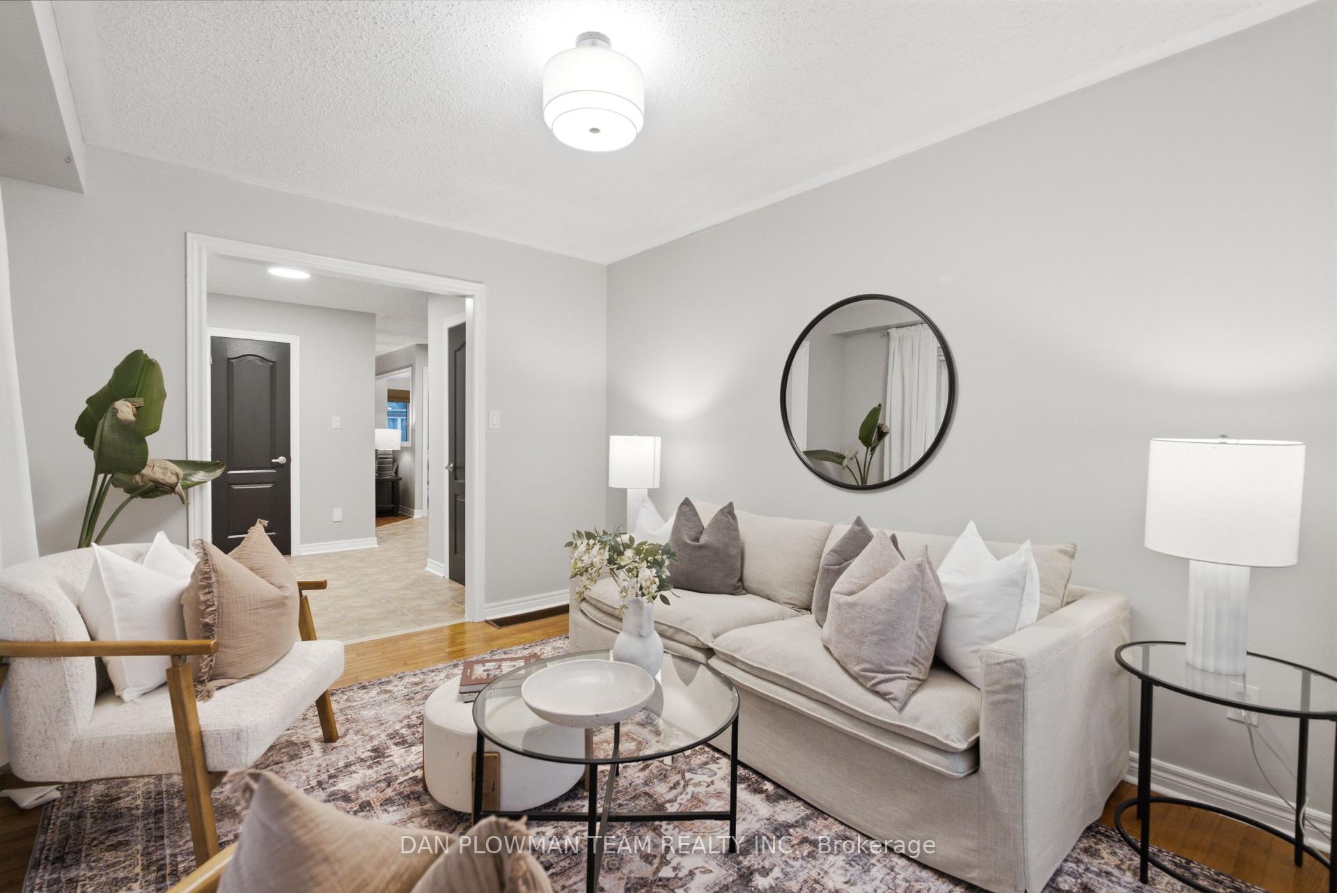 Photo 6 of 72 Beckett Crescent, Clarington, Courtice — HOMEH