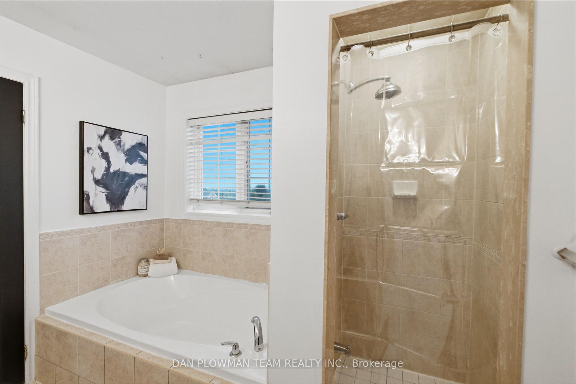 Photo 23 of 72 Beckett Crescent, Clarington, Courtice — HOMEH