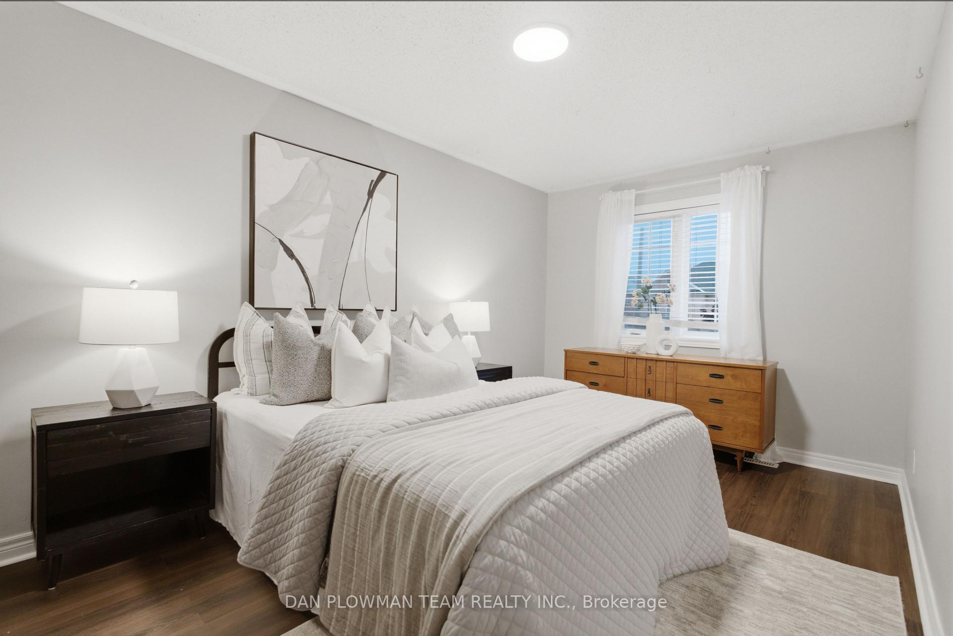 Photo 24 of 72 Beckett Crescent, Clarington, Courtice — HOMEH