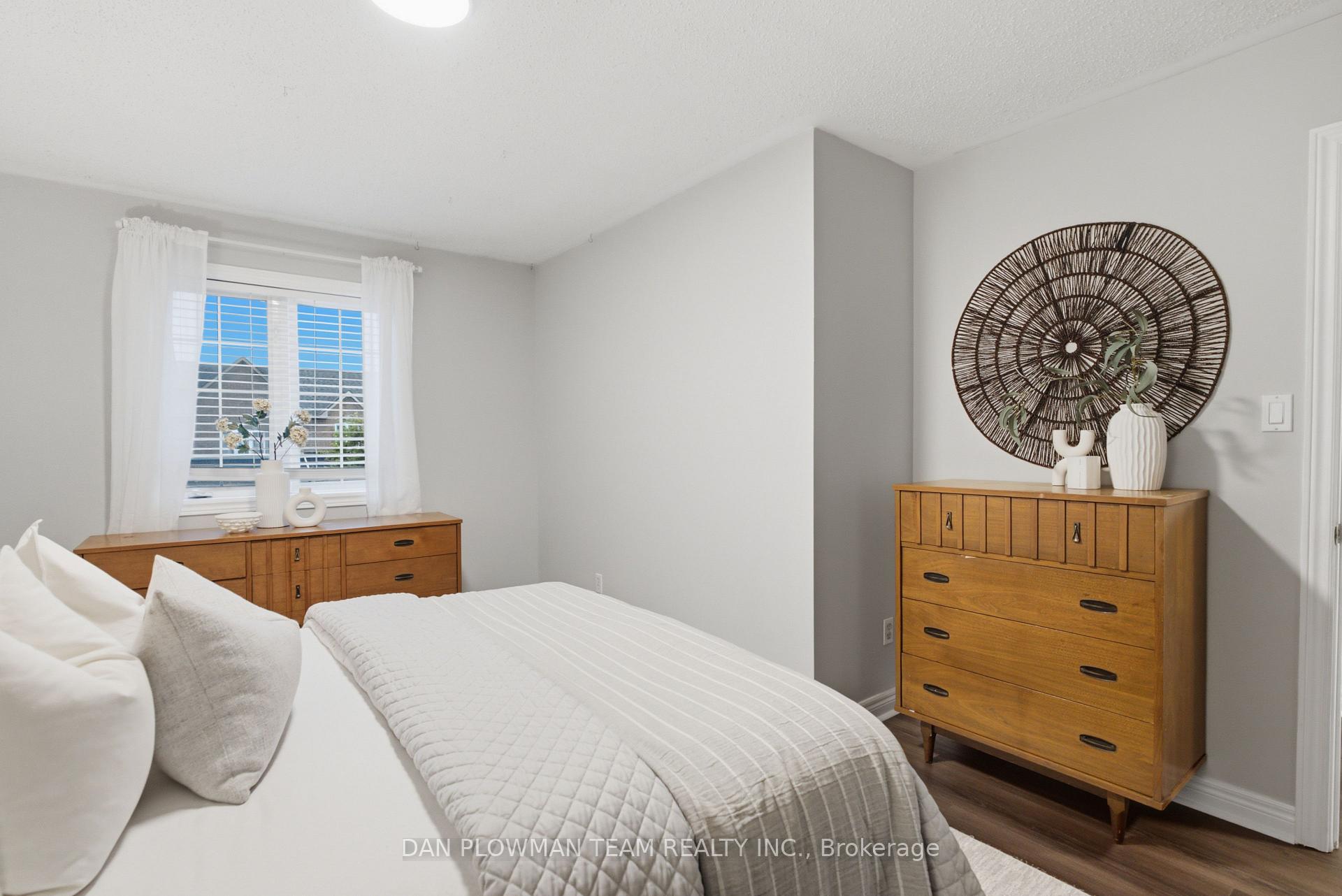 Photo 25 of 72 Beckett Crescent, Clarington, Courtice — HOMEH