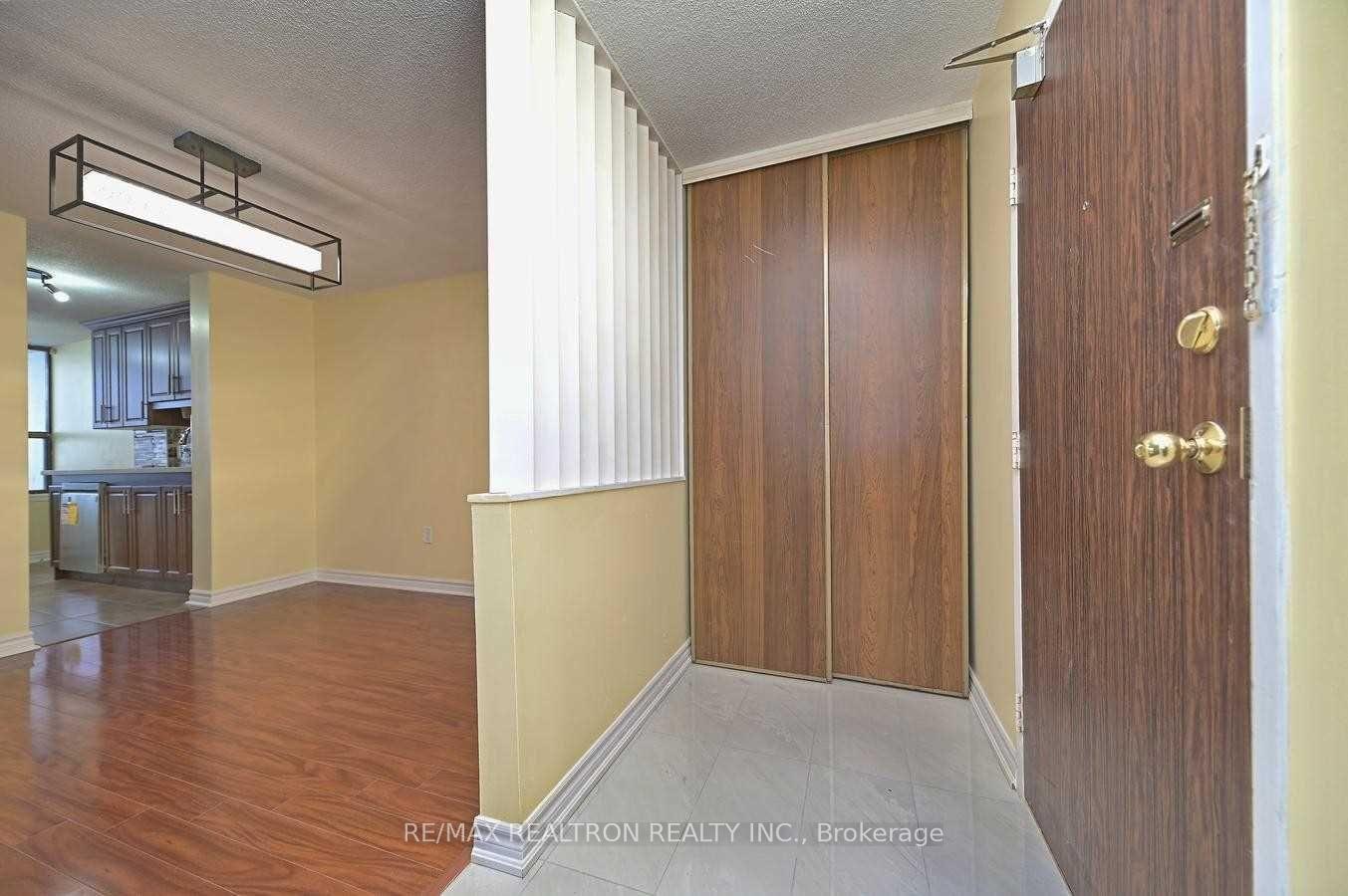 Photo 6 of Unit 1201, 21 Knightsbridge Road, Brampton, Queen Street Corridor — HOMEH