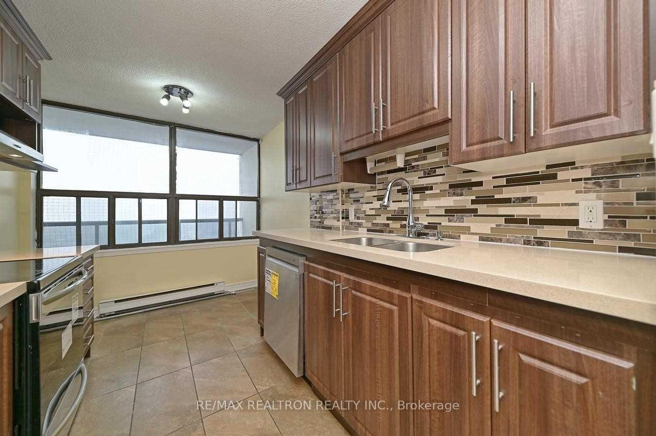 Photo 13 of Unit 1201, 21 Knightsbridge Road, Brampton, Queen Street Corridor — HOMEH