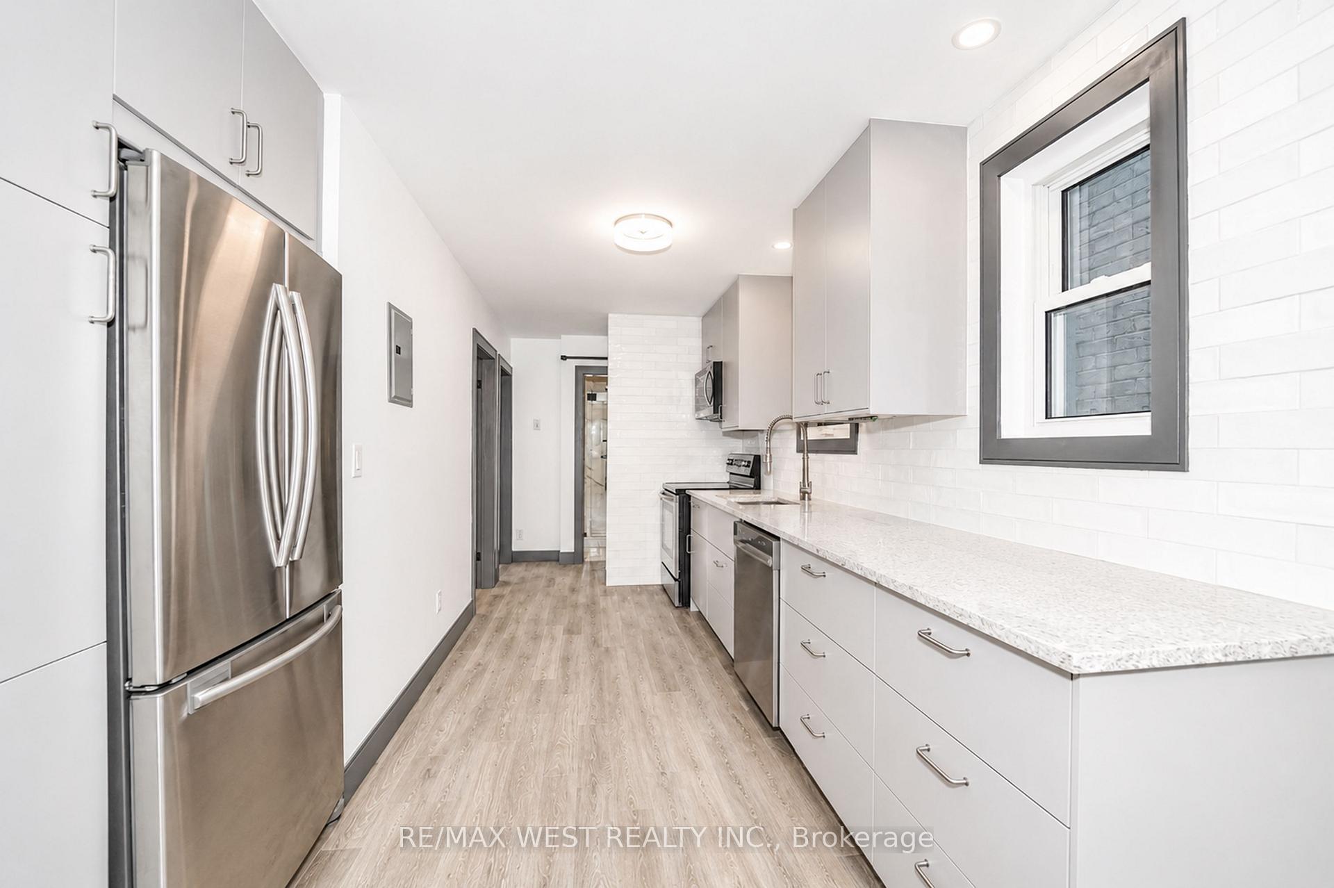 Photo 13 of 91 Twenty Second Street, Etobicoke, New Toronto — HOMEH