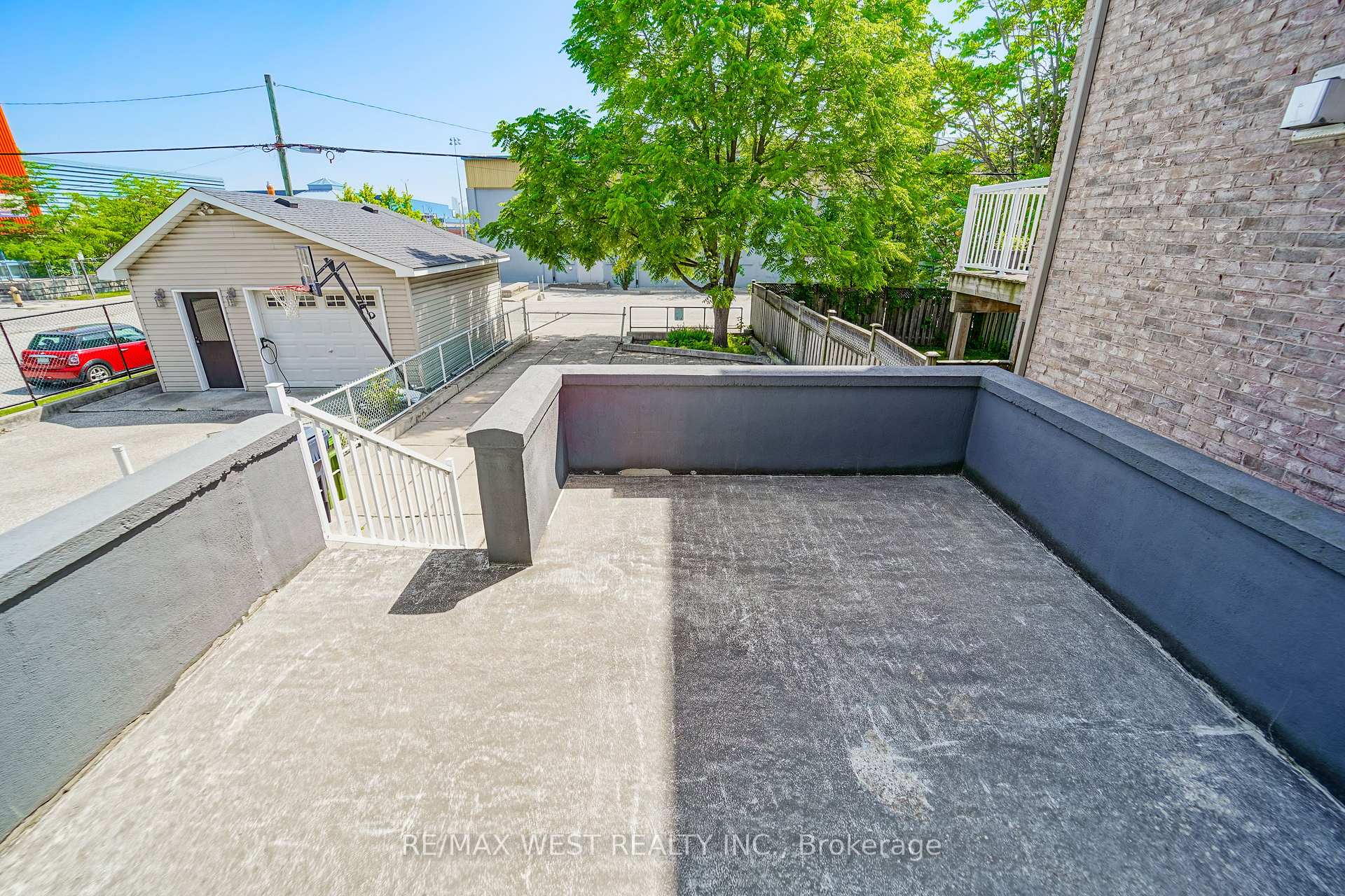 Photo 14 of 91 Twenty Second Street, Etobicoke, New Toronto — HOMEH