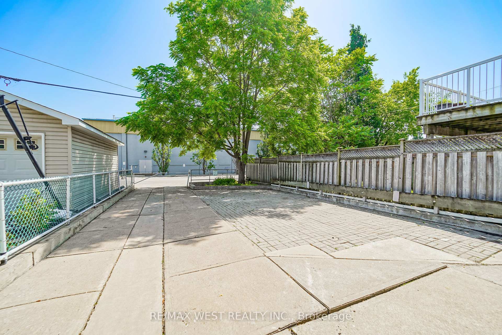 Photo 15 of 91 Twenty Second Street, Etobicoke, New Toronto — HOMEH
