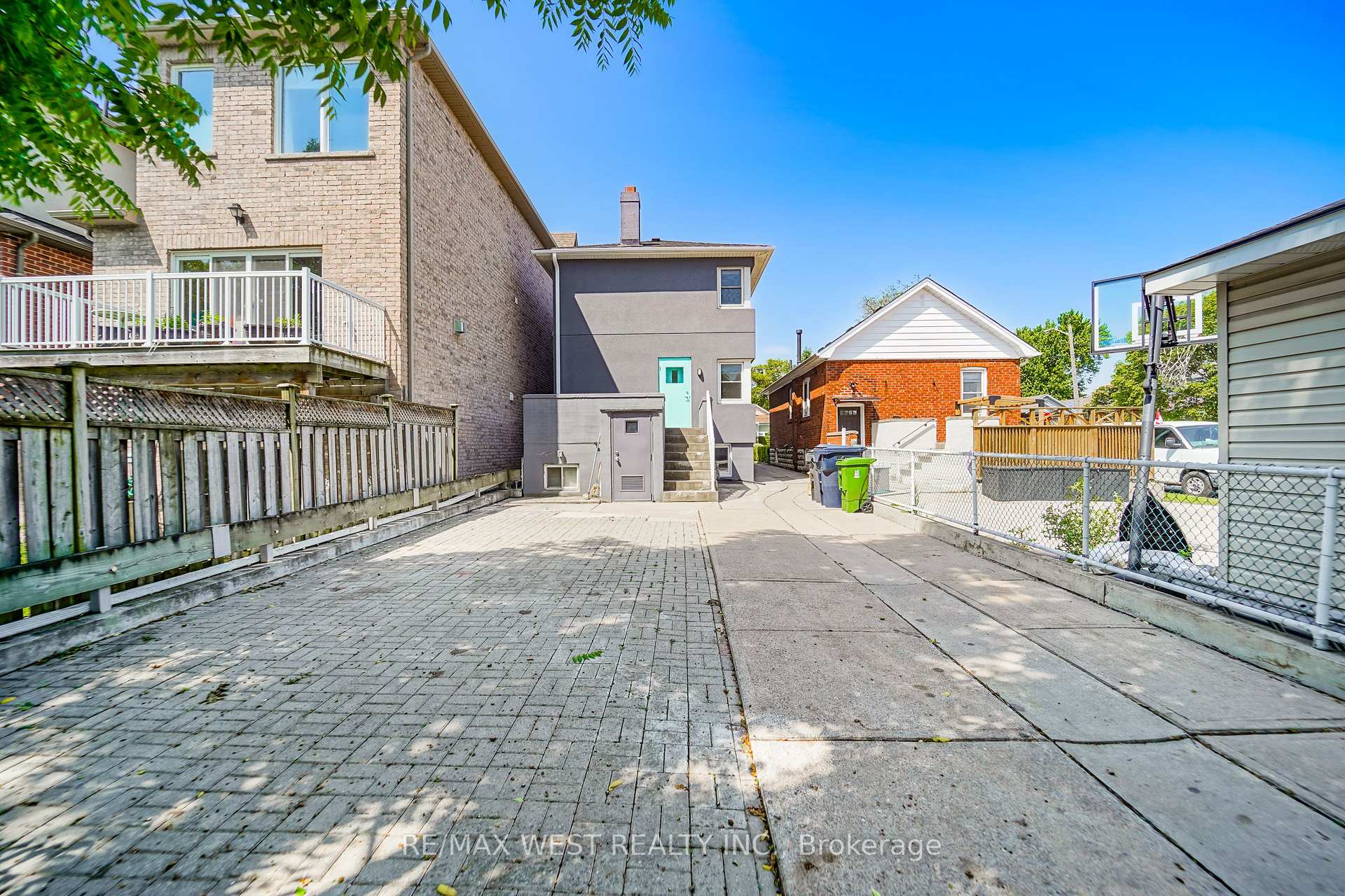 Photo 16 of 91 Twenty Second Street, Etobicoke, New Toronto — HOMEH