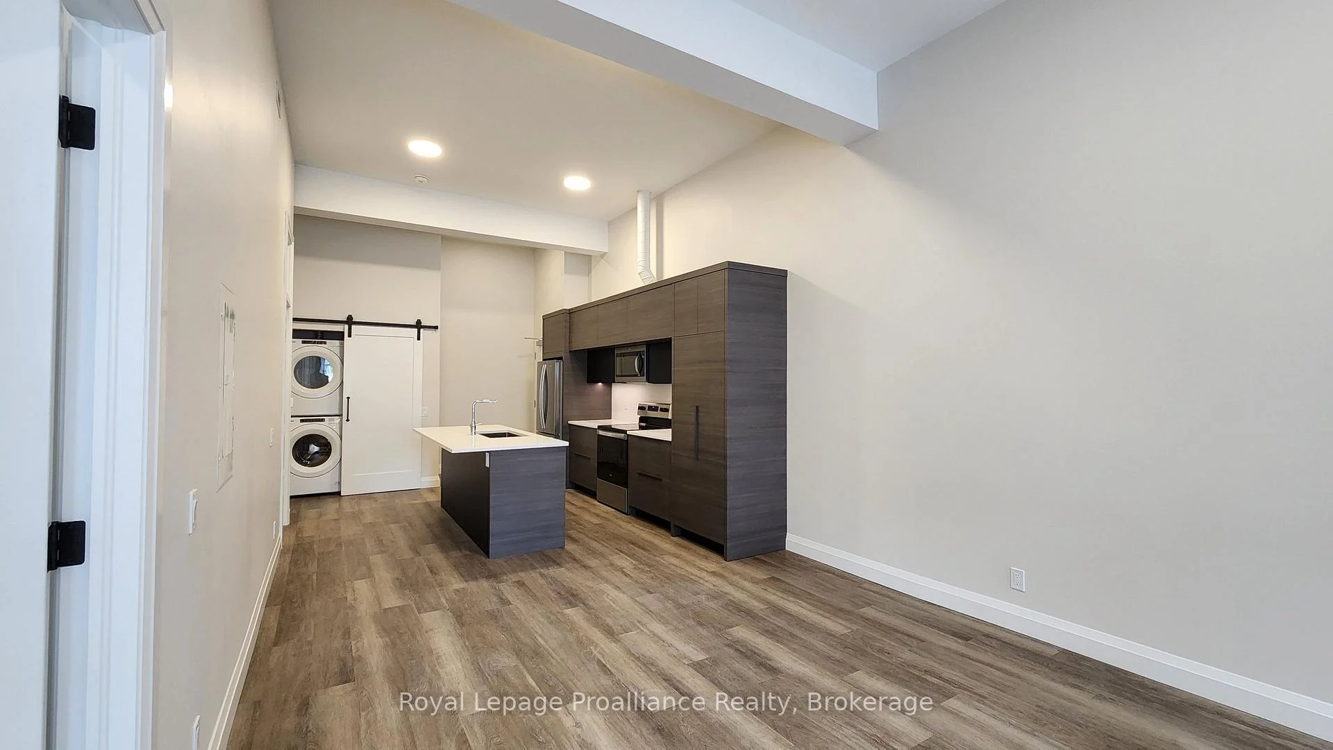 Photo 16 of Unit 4, 261 Front Street, Belleville, Belleville Ward — HOMEH