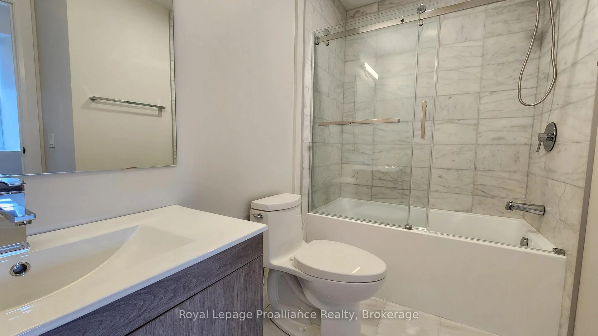 Photo 36 of Unit 4, 261 Front Street, Belleville, Belleville Ward — HOMEH