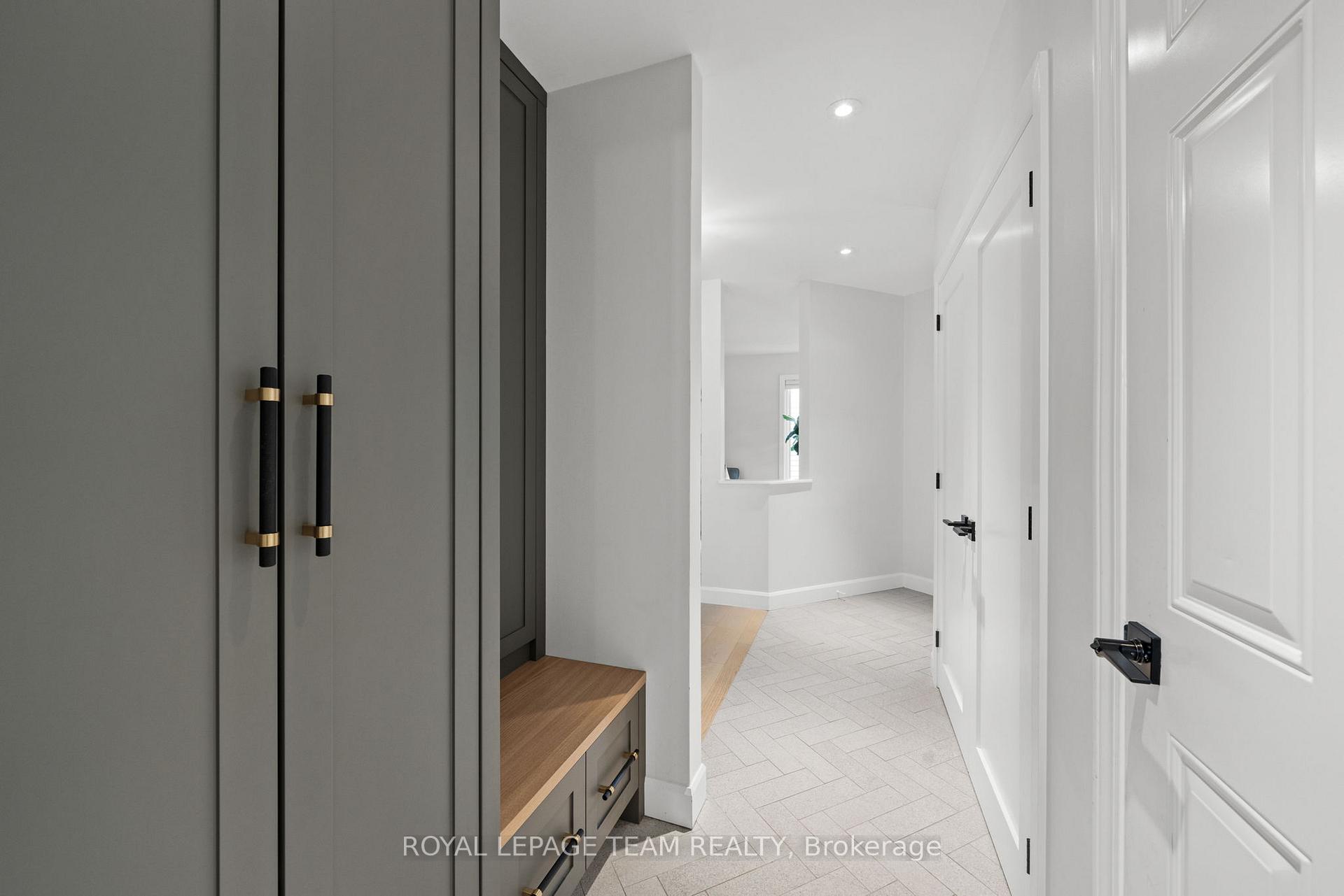 Photo 10 of 38 Merner Avenue, Ottawa, Barrhaven - Cedargrove/Fraserdale — HOMEH