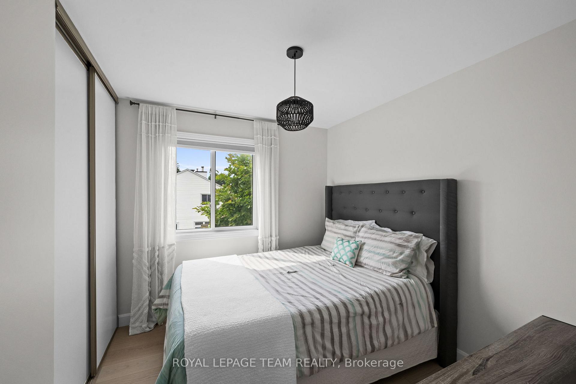 Photo 26 of 38 Merner Avenue, Ottawa, Barrhaven - Cedargrove/Fraserdale — HOMEH