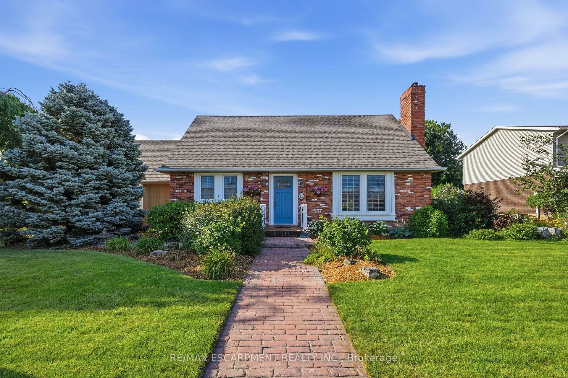 Front of 12 Huntington Lane