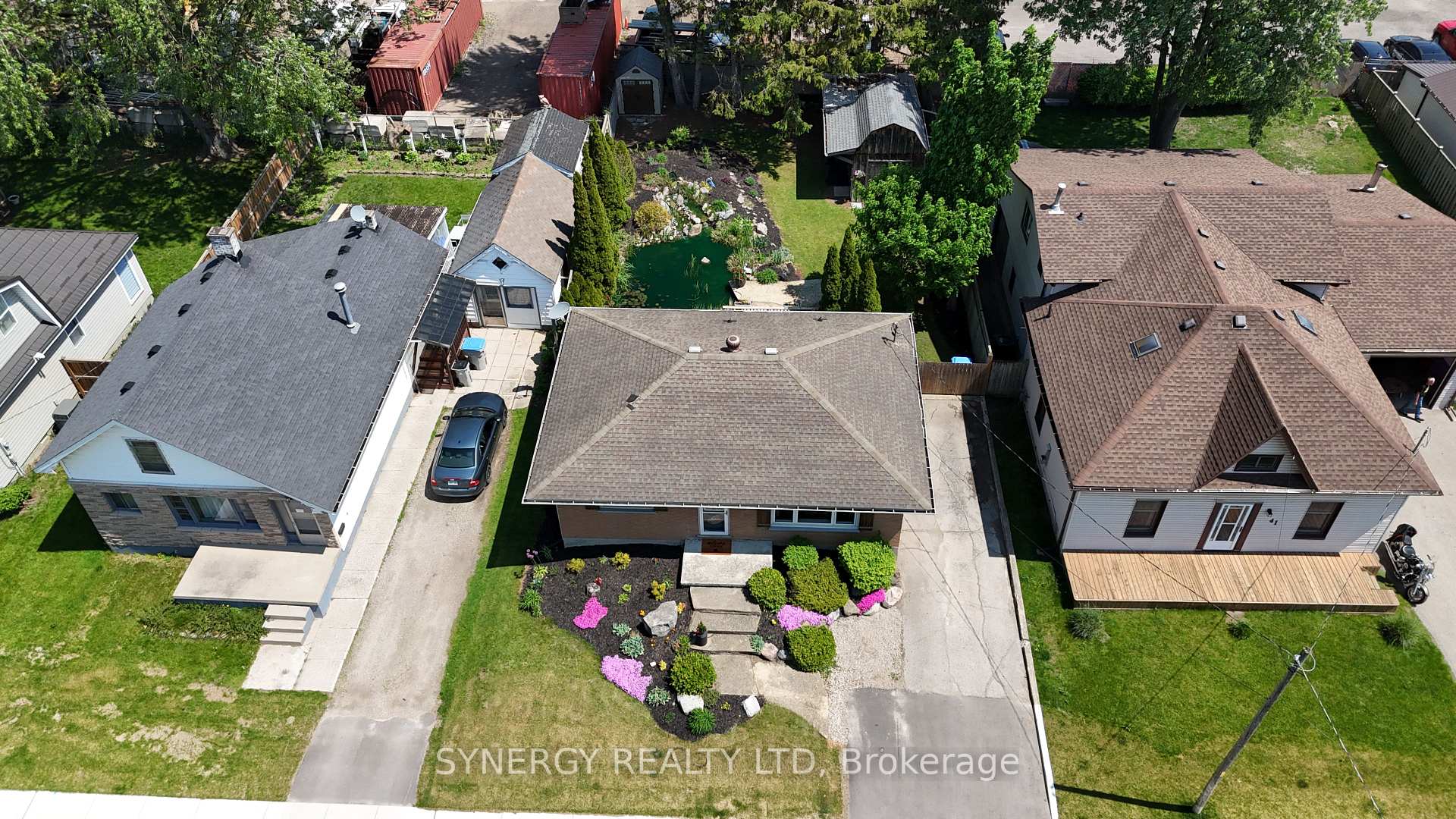 Photo 5 of 35 Queen Street, Strathroy-Caradoc, SE — HOMEH
