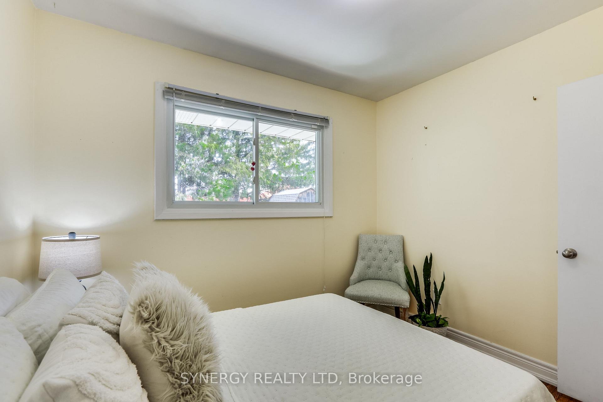 Photo 20 of 35 Queen Street, Strathroy-Caradoc, SE — HOMEH
