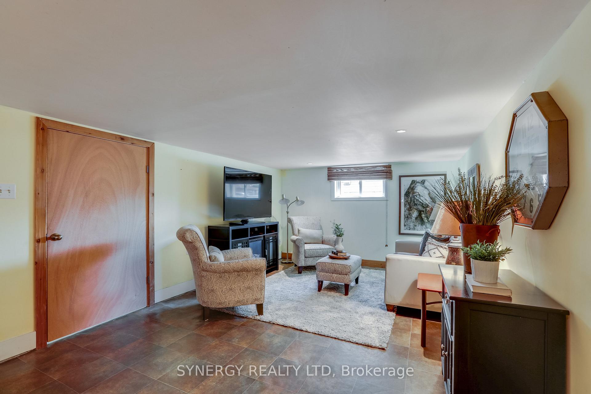 Photo 27 of 35 Queen Street, Strathroy-Caradoc, SE — HOMEH