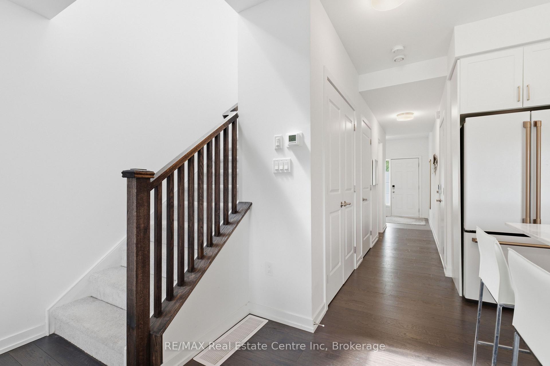 Photo 11 of Unit 10, 50 Ferris Circle, Guelph, Clairfields/Hanlon Business Park — HOMEH