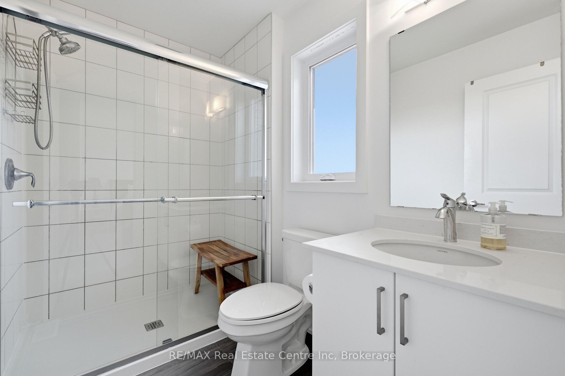Photo 14 of Unit 10, 50 Ferris Circle, Guelph, Clairfields/Hanlon Business Park — HOMEH