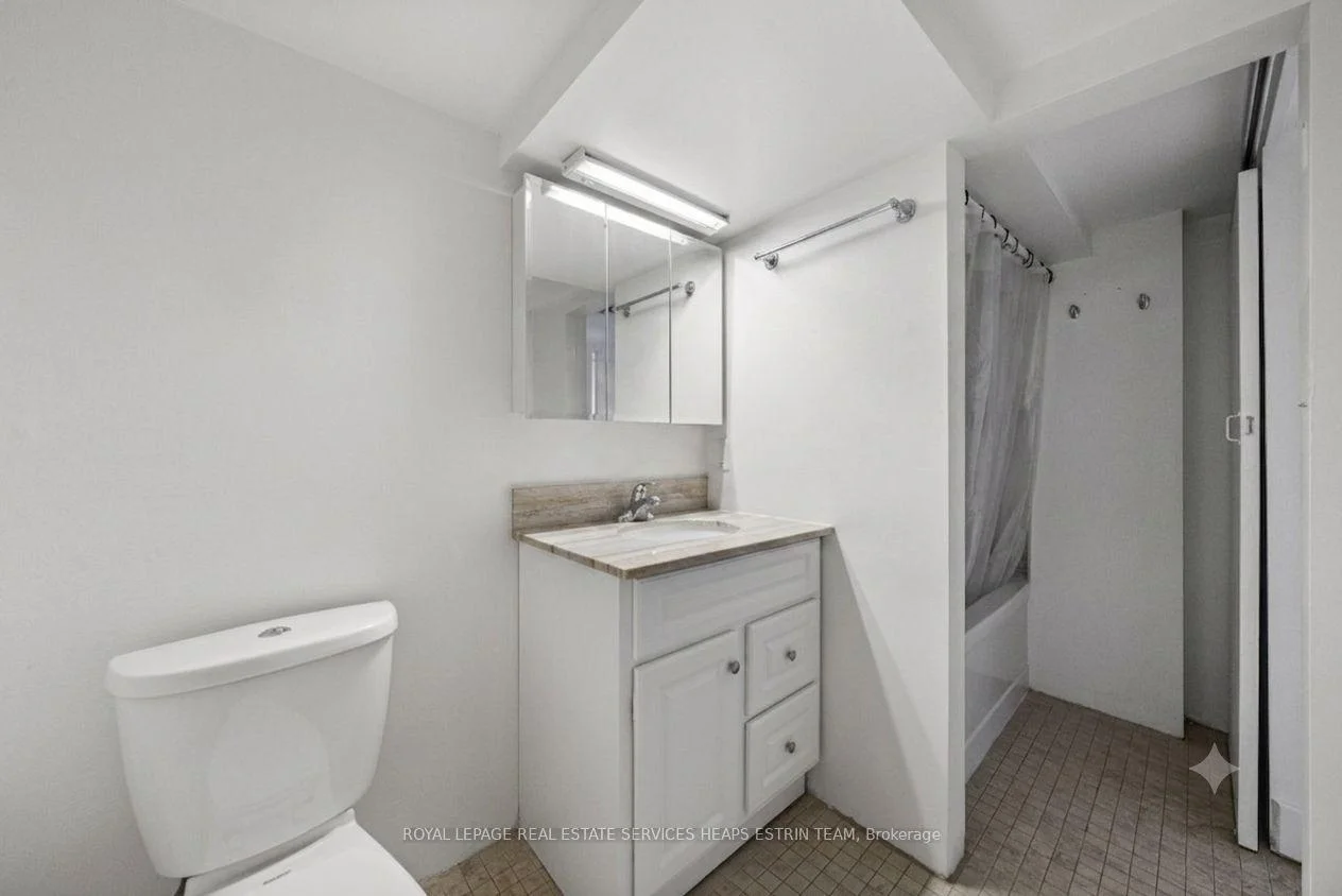 Photo 9 of Unit Lower, 330 St Clair Avenue E, Toronto, Rosedale-Moore Park — HOMEH