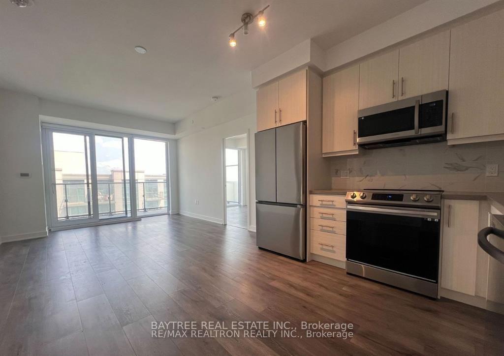 Front of Unit 1107, 105 Oneida Crescent