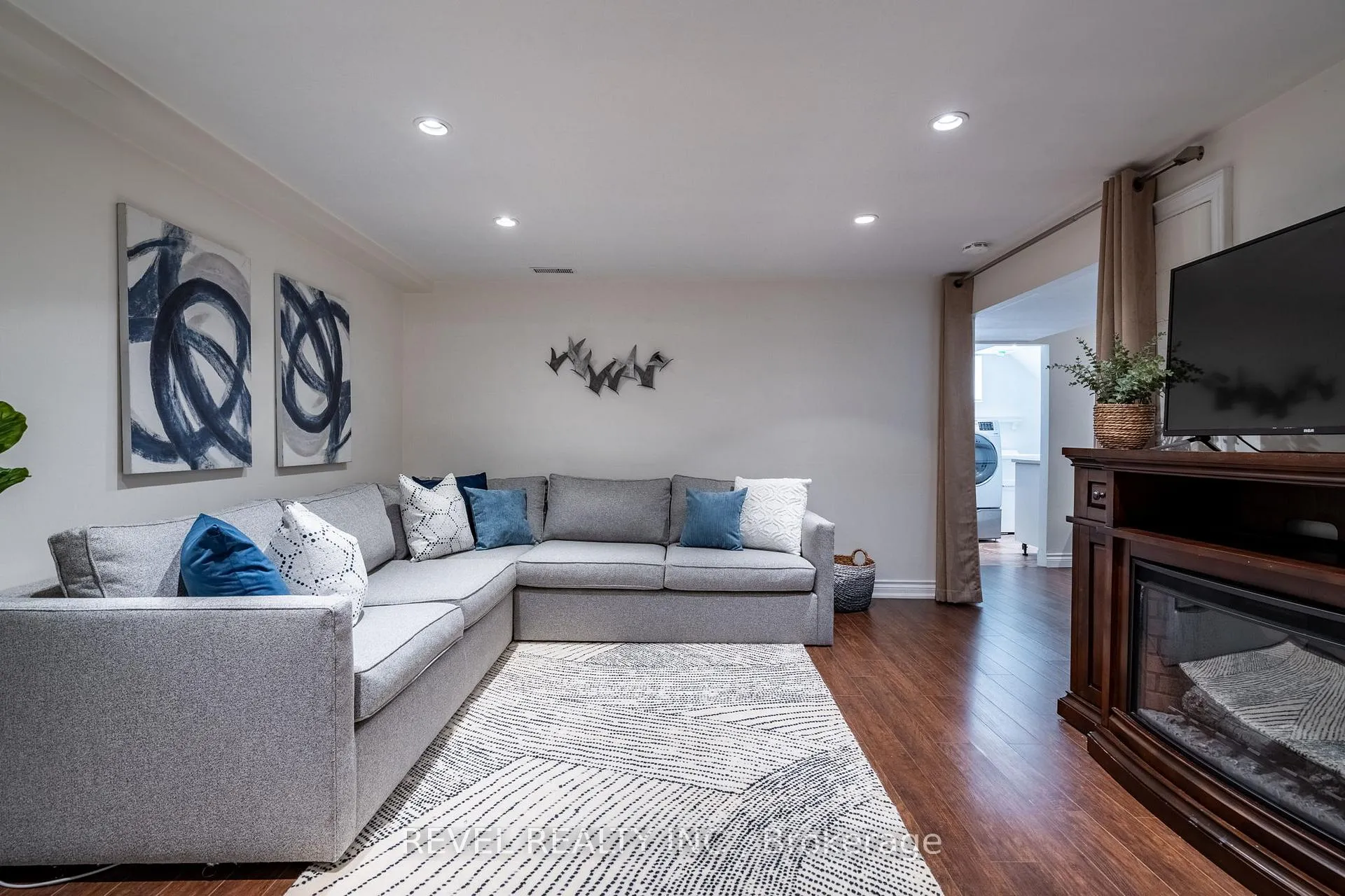 Photo 20 of 198 West 32nd Street, Hamilton, Westcliffe — HOMEH