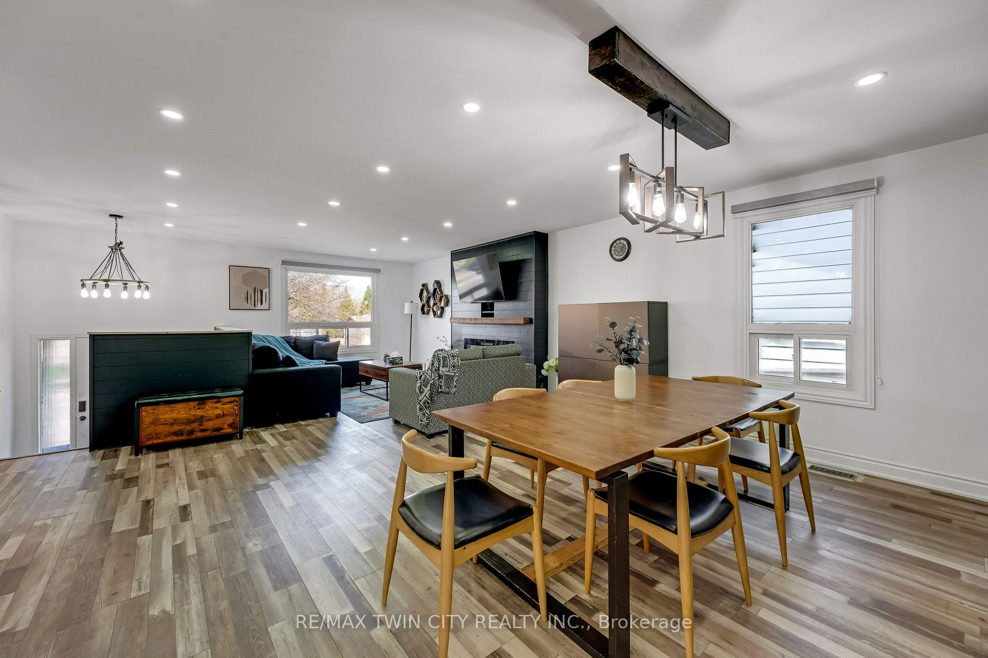 Photo 9 of 193 Westheights Drive, Kitchener, Forest Heights — HOMEH