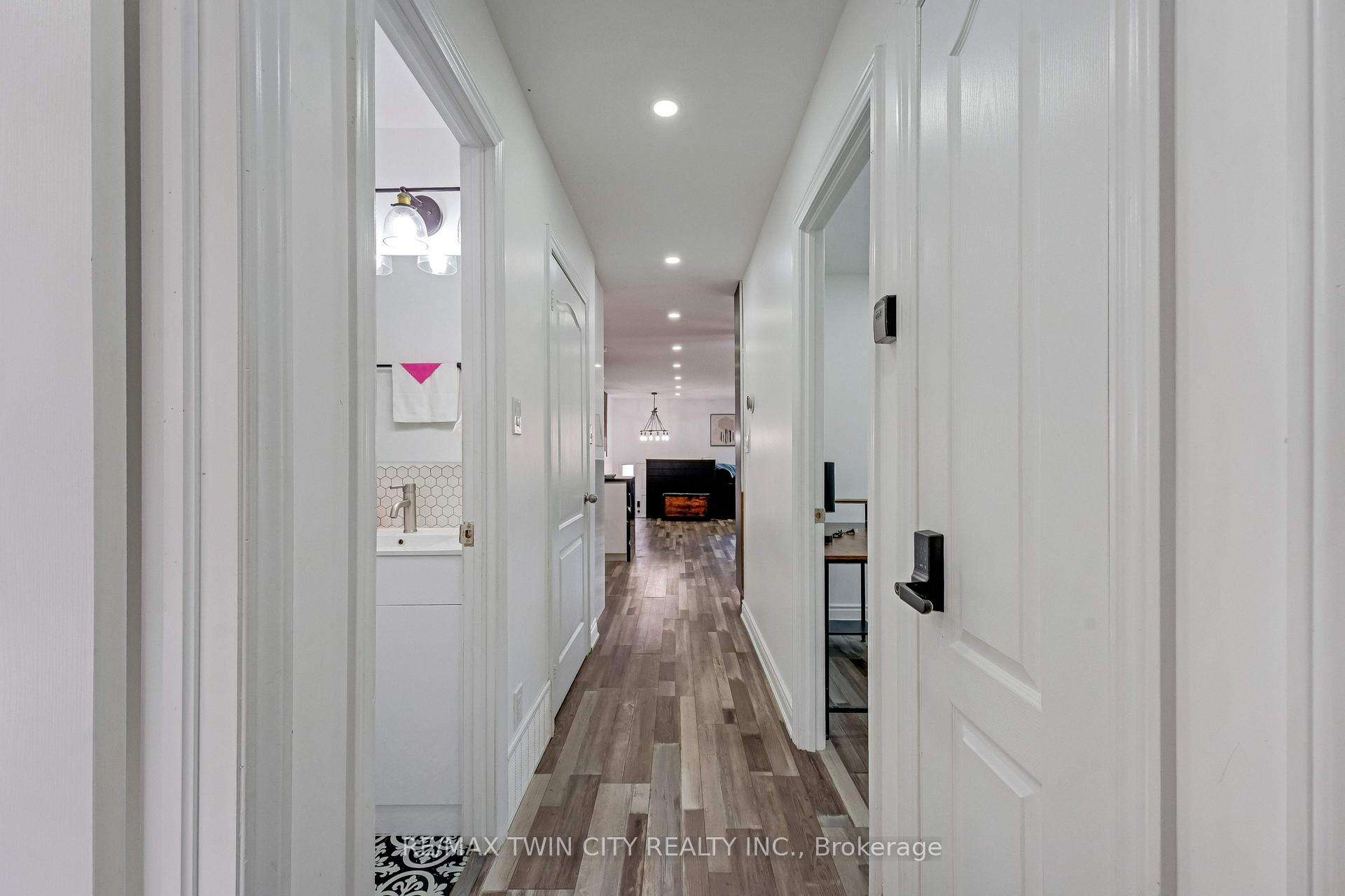 Photo 16 of 193 Westheights Drive, Kitchener, Forest Heights — HOMEH