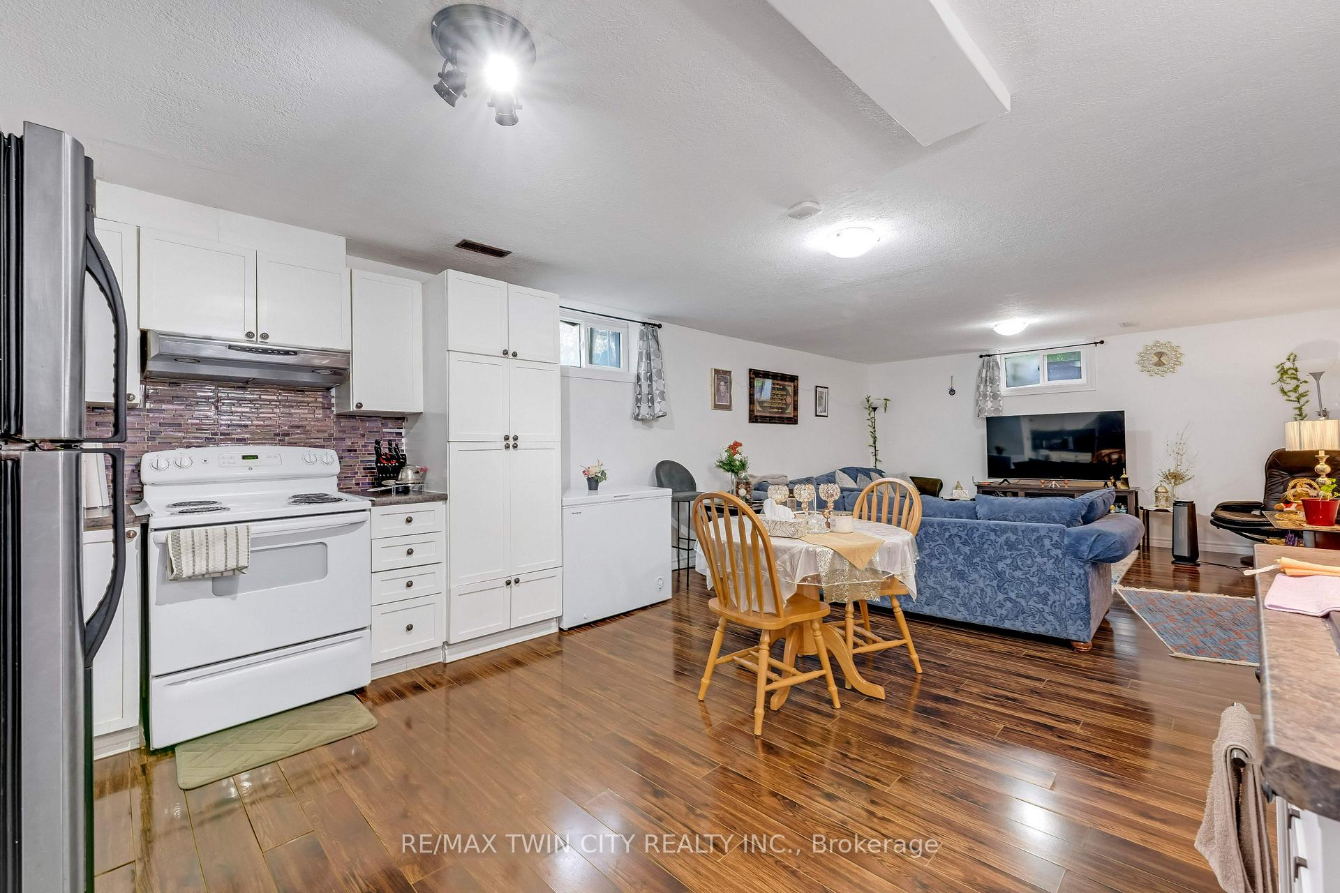 Photo 31 of 193 Westheights Drive, Kitchener, Forest Heights — HOMEH