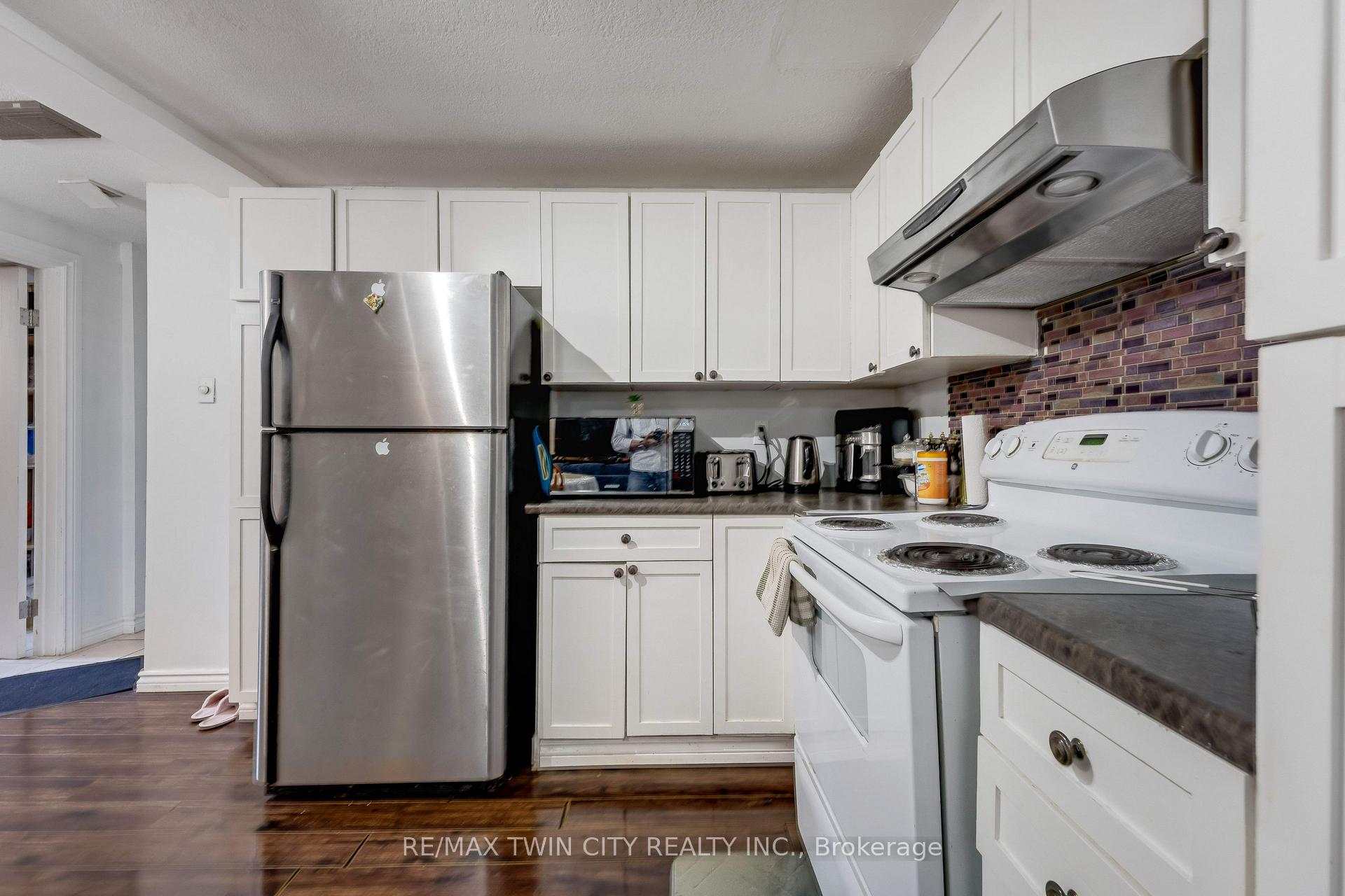 Photo 33 of 193 Westheights Drive, Kitchener, Forest Heights — HOMEH