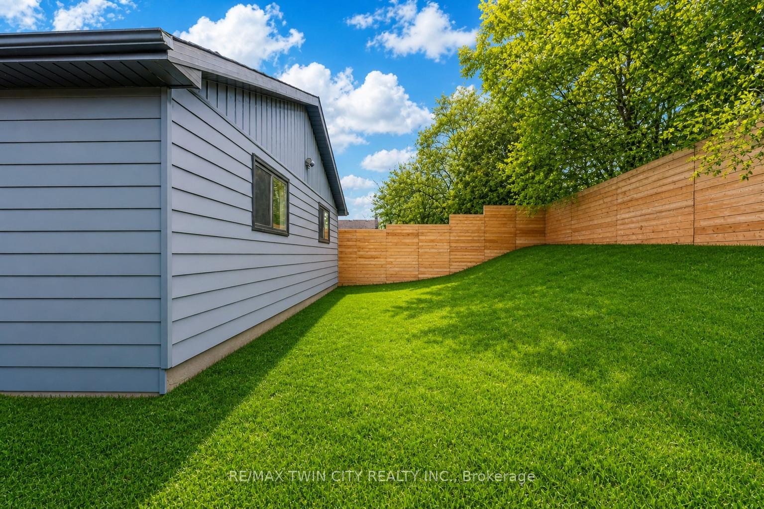 Photo 45 of 193 Westheights Drive, Kitchener, Forest Heights — HOMEH