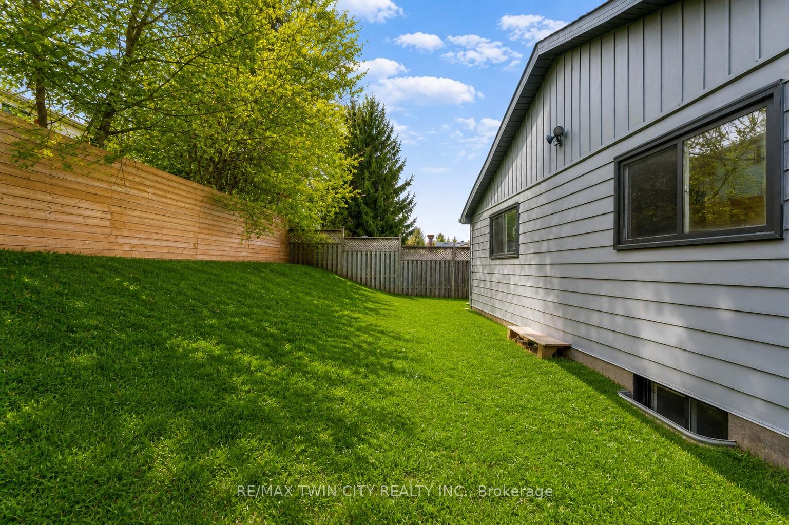 Photo 46 of 193 Westheights Drive, Kitchener, Forest Heights — HOMEH